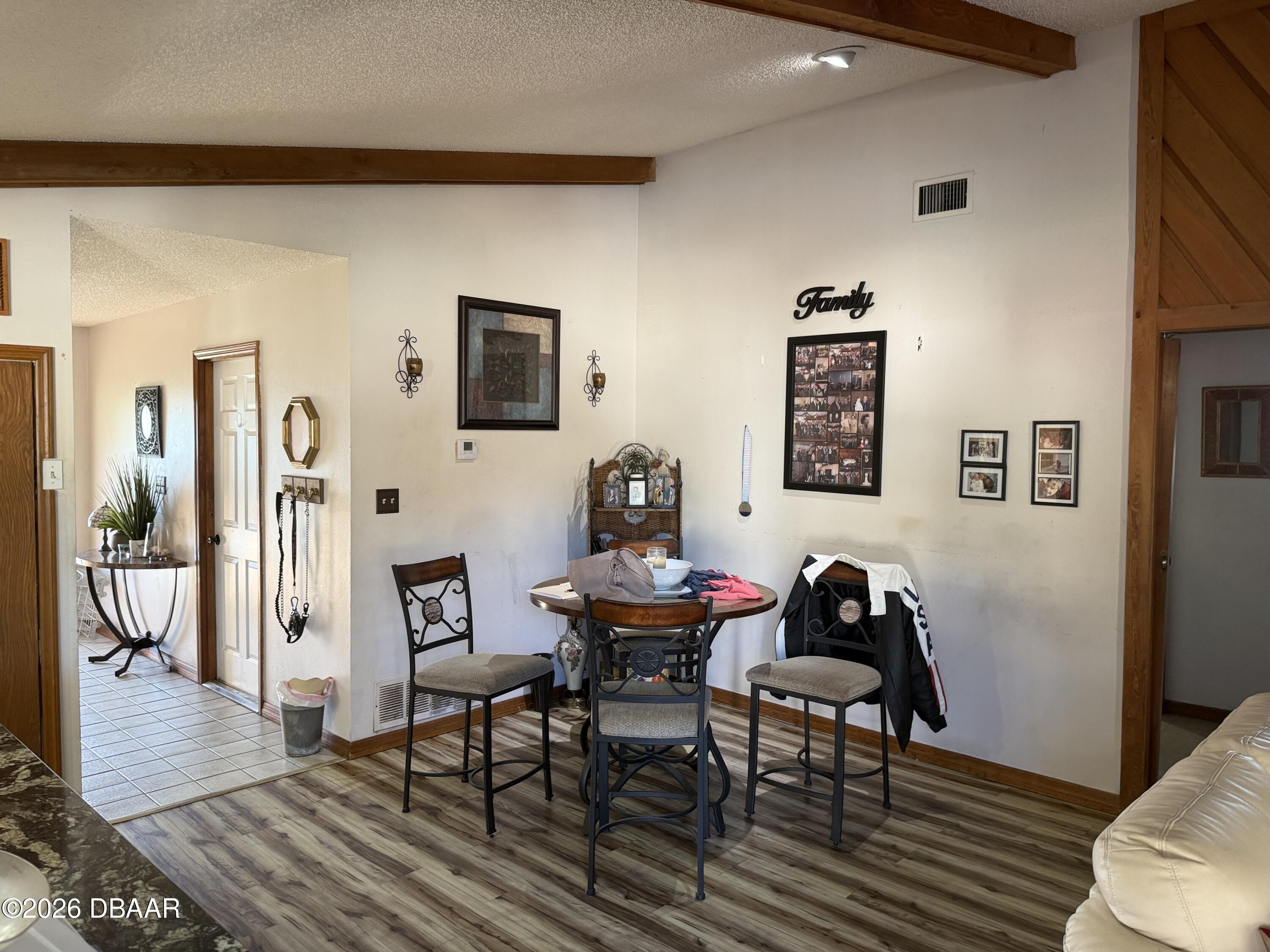 1118 Wandering Oaks Drive