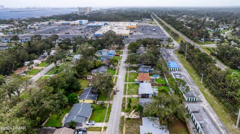 A home in South Daytona