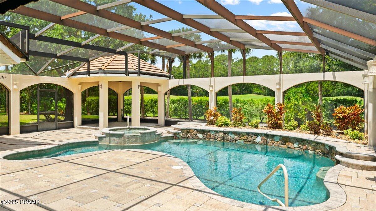 1324 Dovercourt Lane