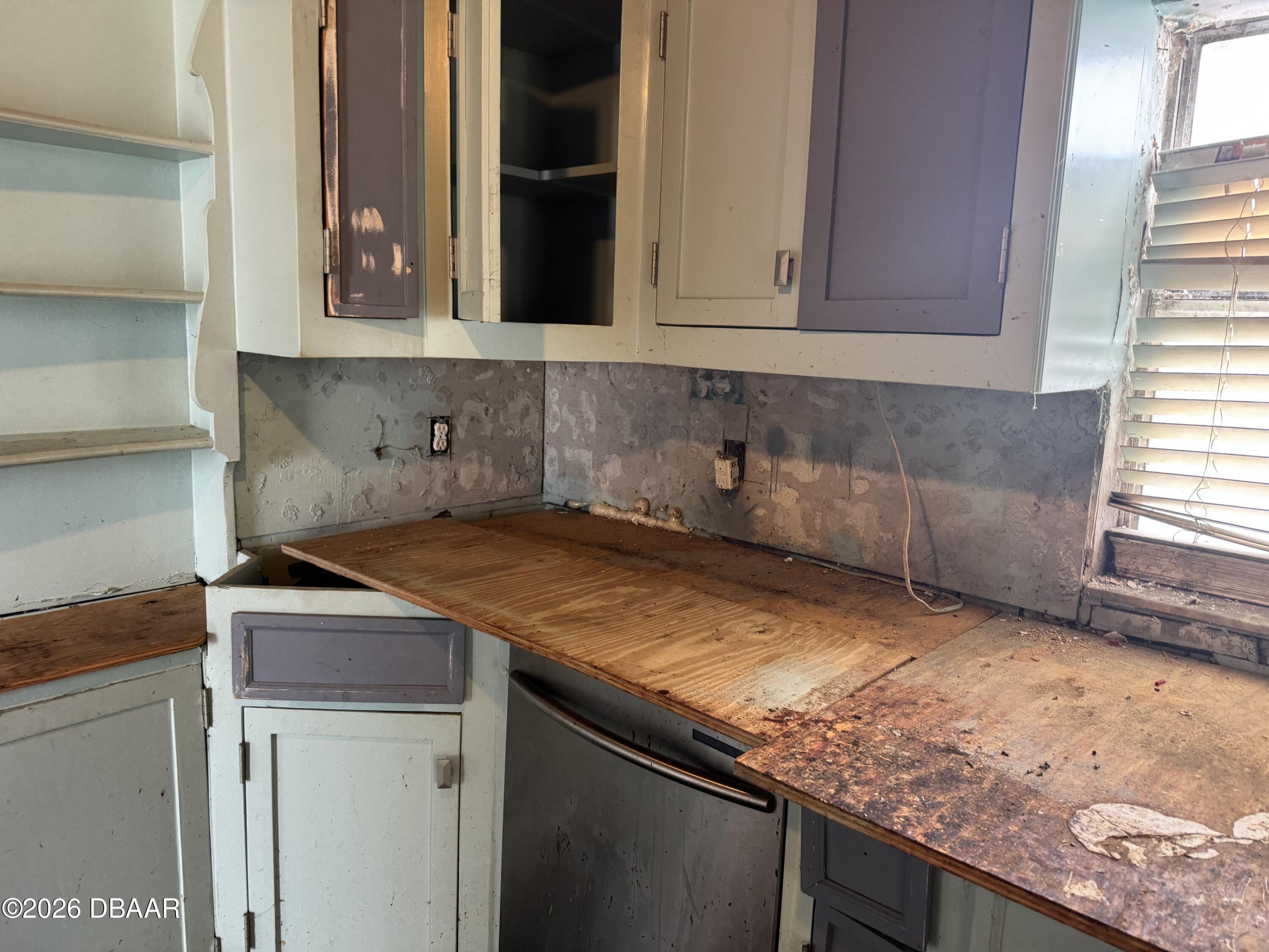 930 N Wild Olive Avenue