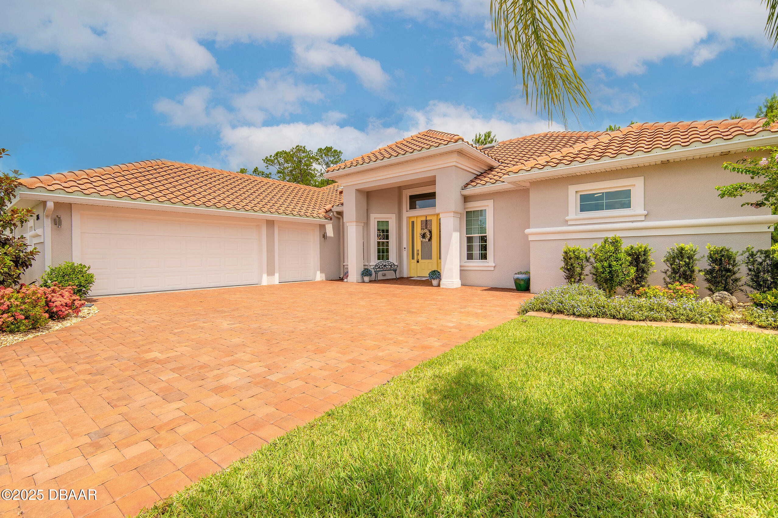 2816 E Venetian Lake Circle