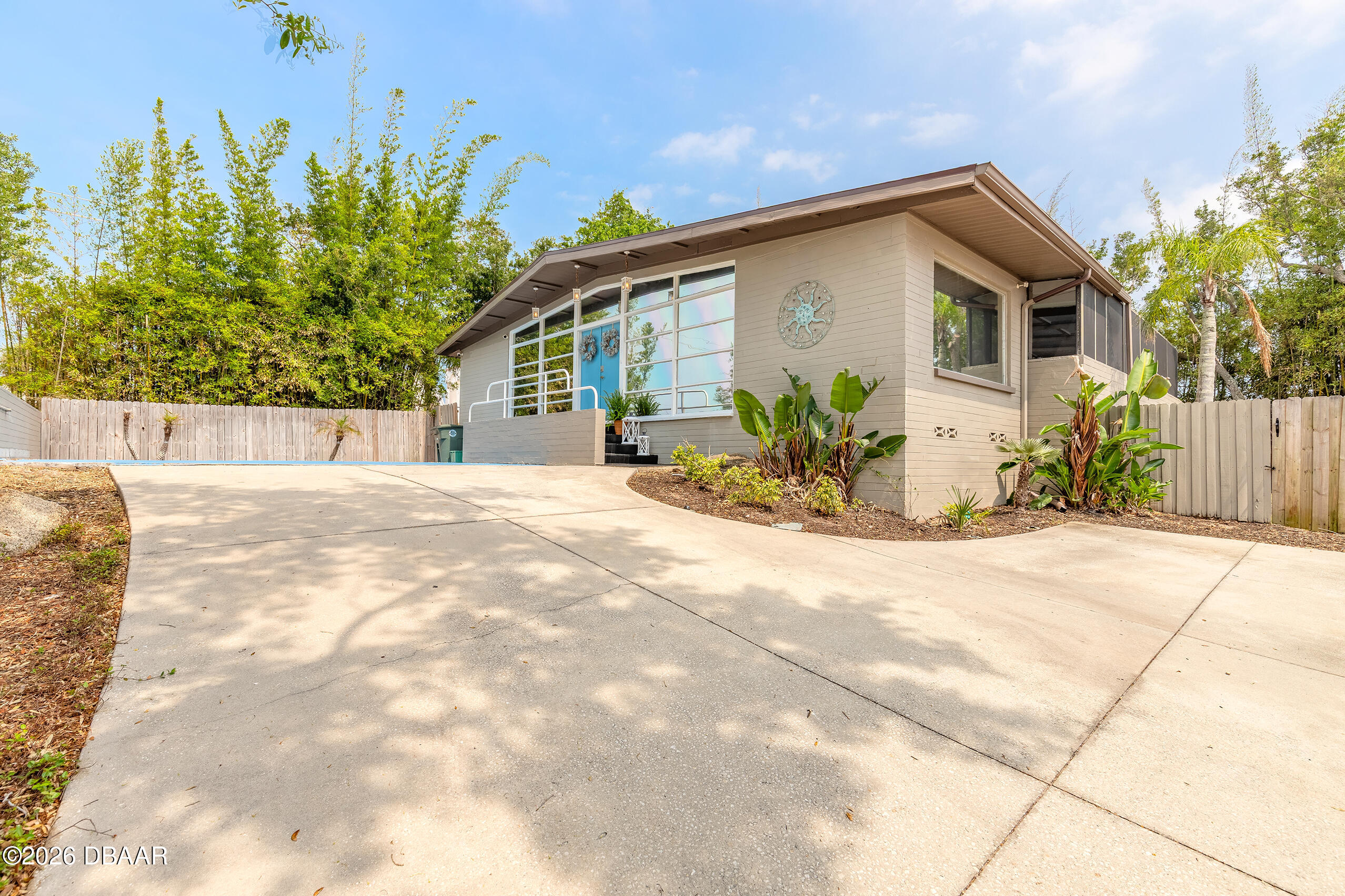 9 Fountainebleau Circle