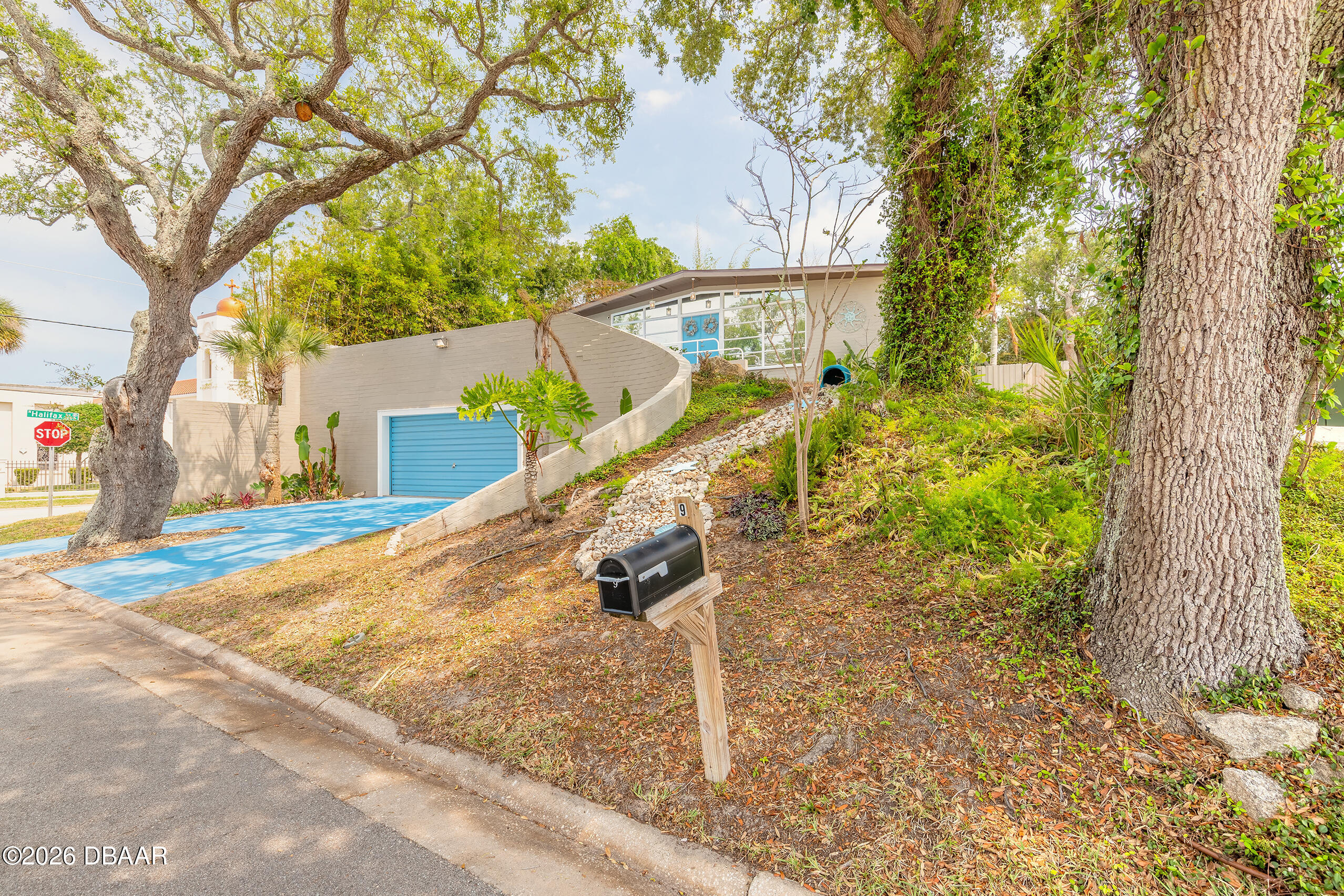 9 Fountainebleau Circle