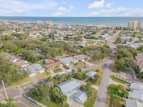 A home in New Smyrna Beach