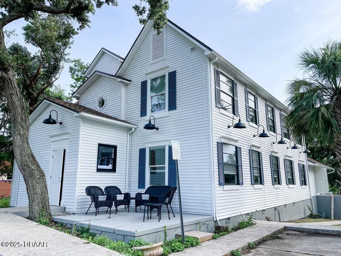 404 S Ridgewood Avenue