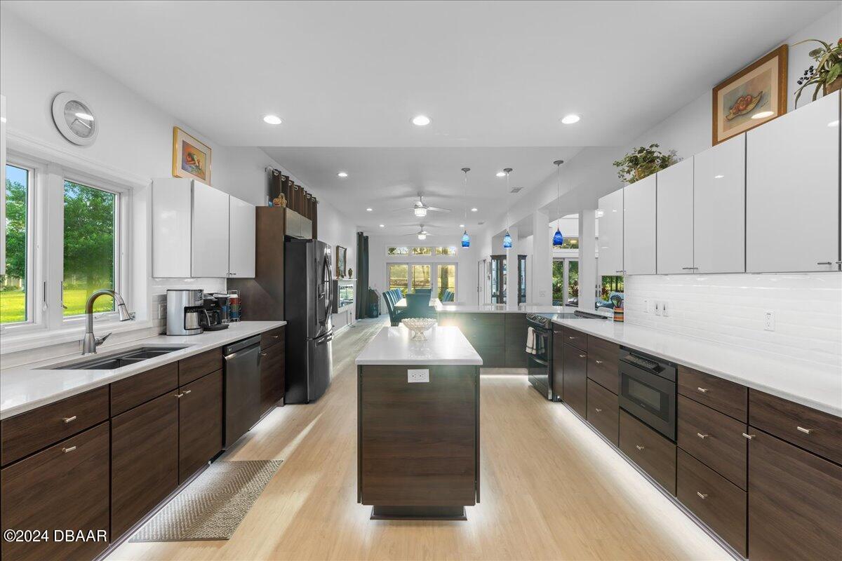 13 Bay Pointe Drive