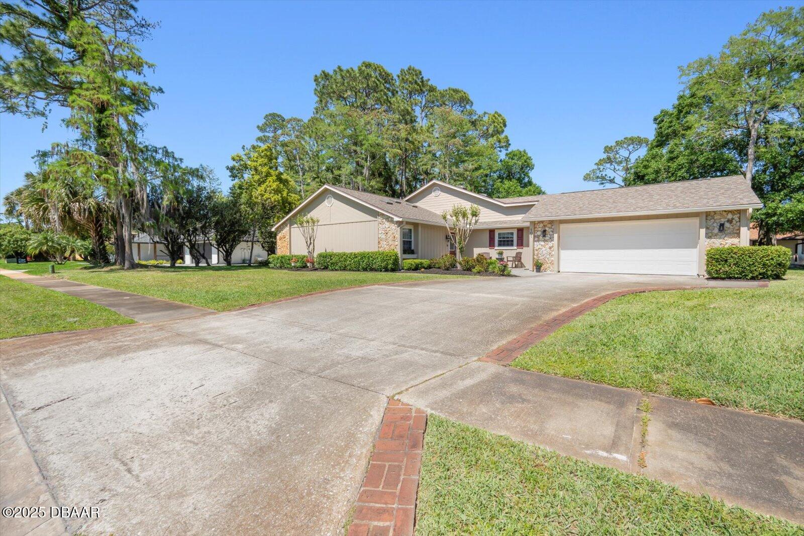 101 Sweetwater Oaks Lane