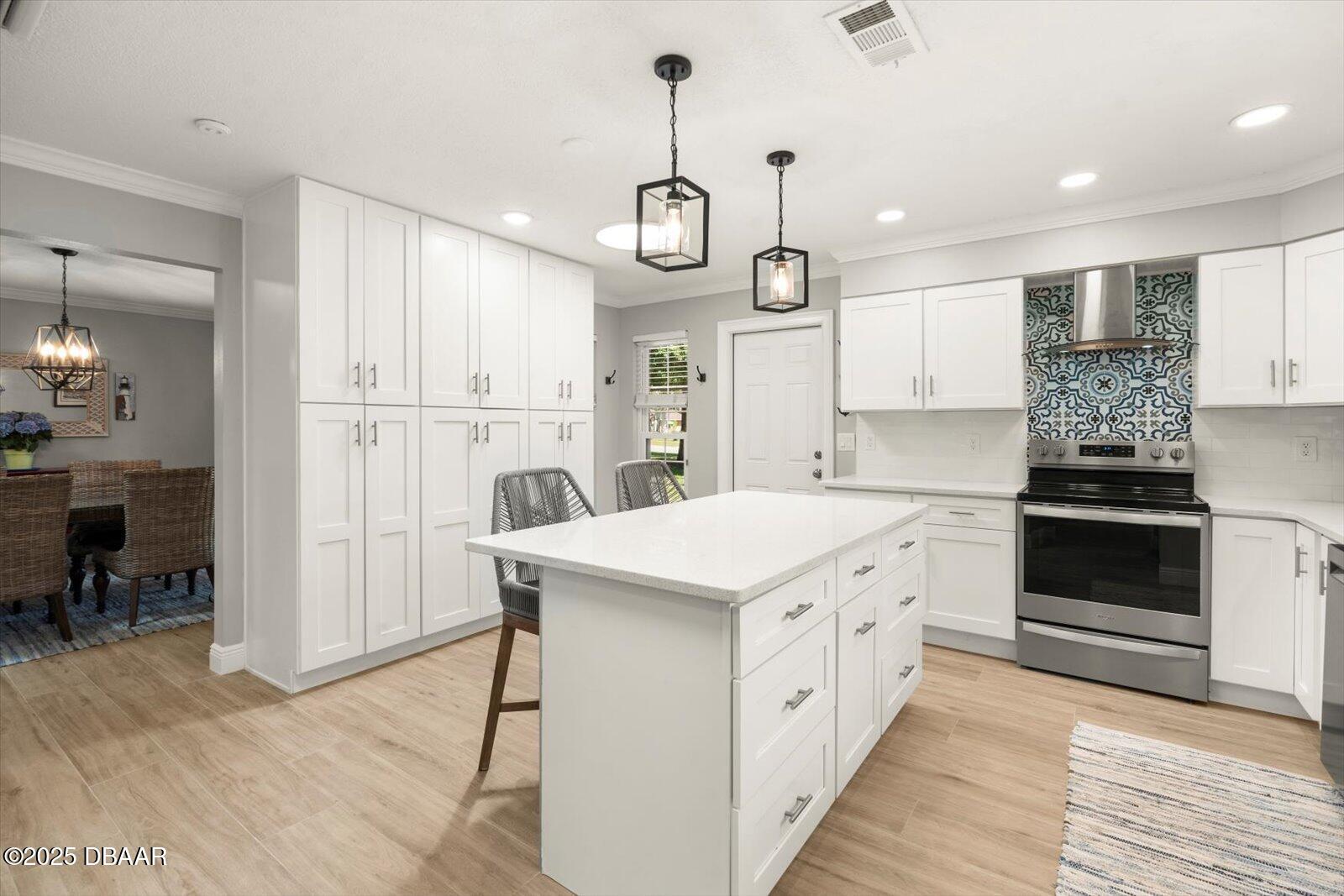 101 Sweetwater Oaks Lane