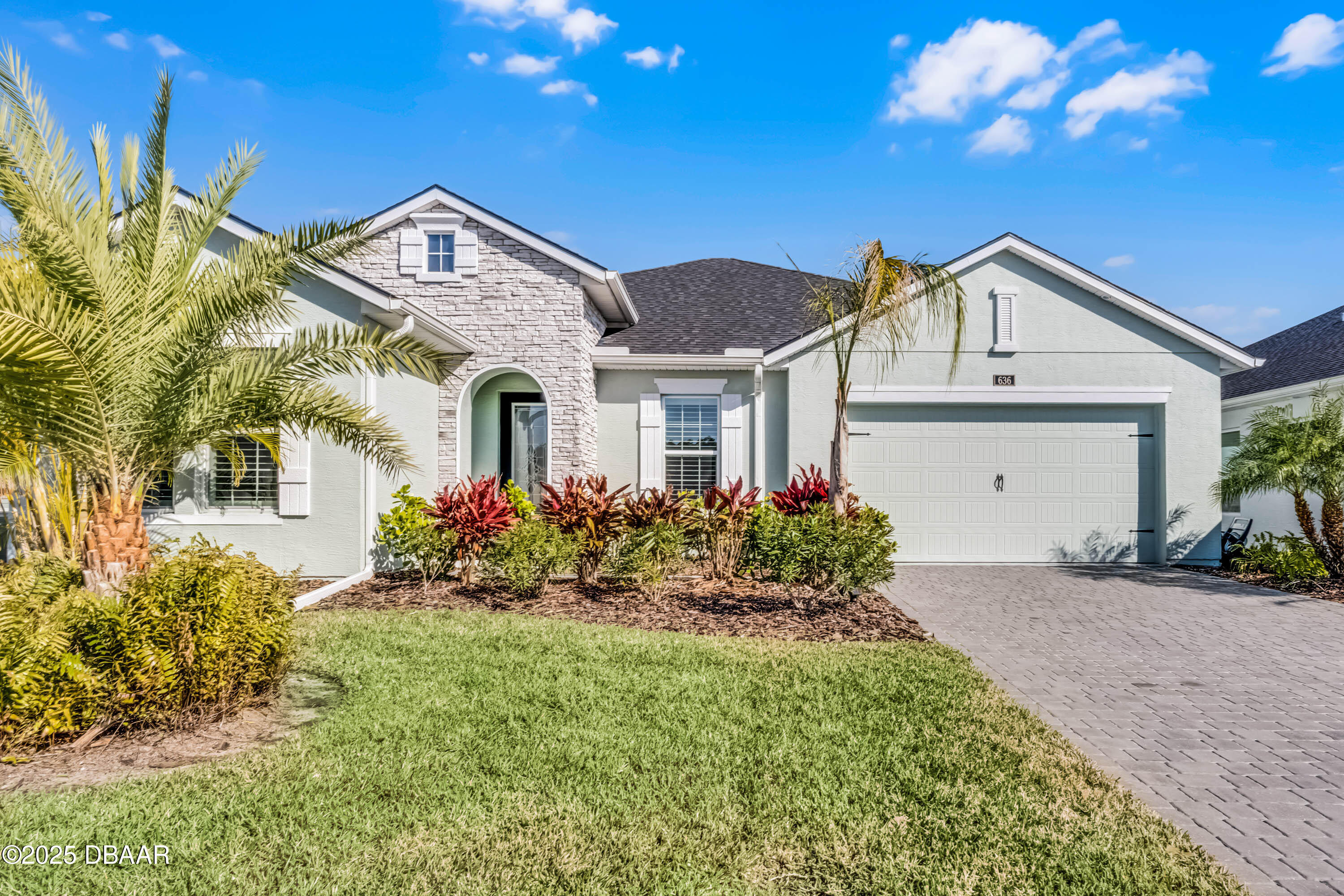 636 Mosaic Boulevard