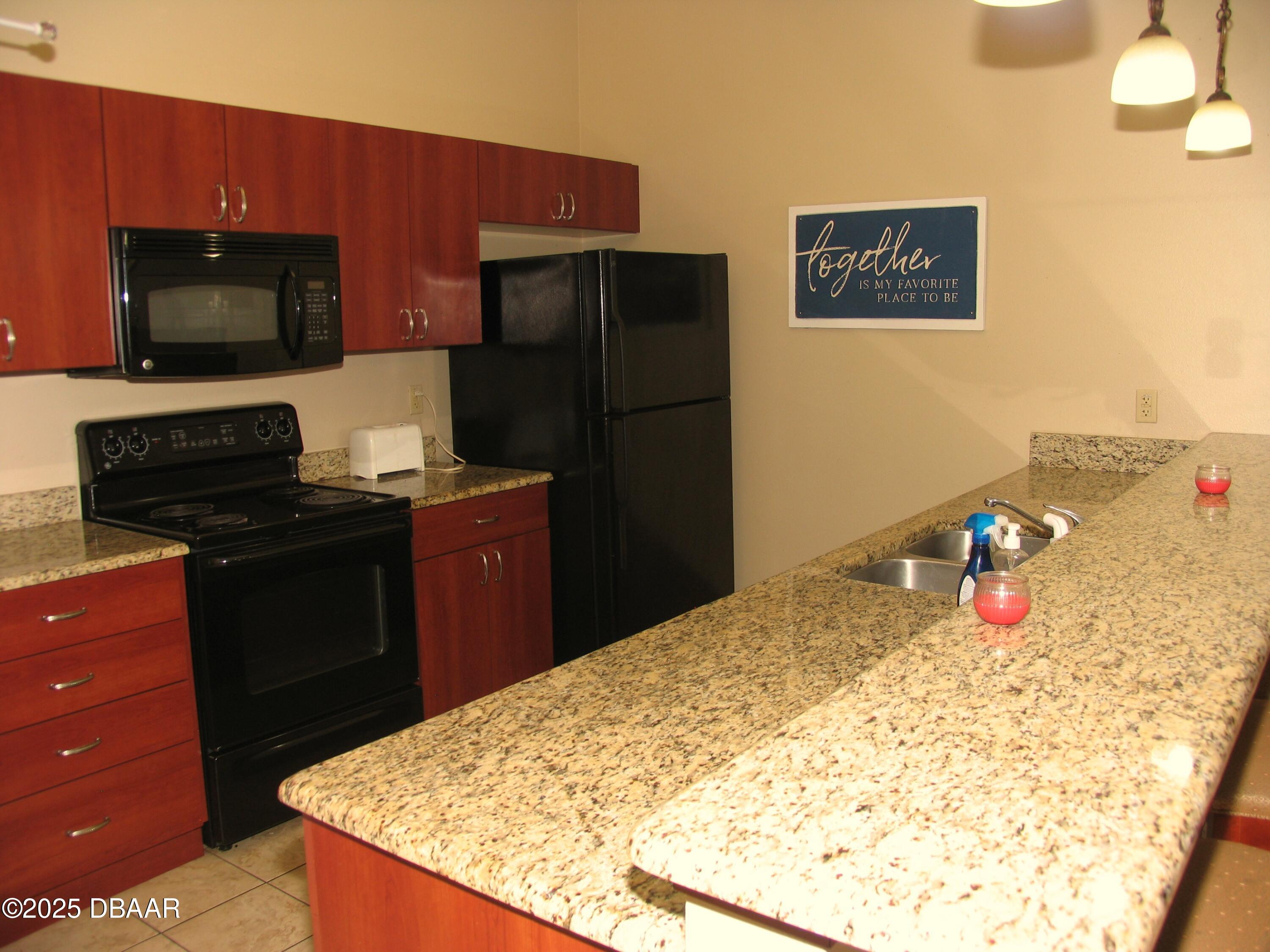 1653 N US Highway 1 1328