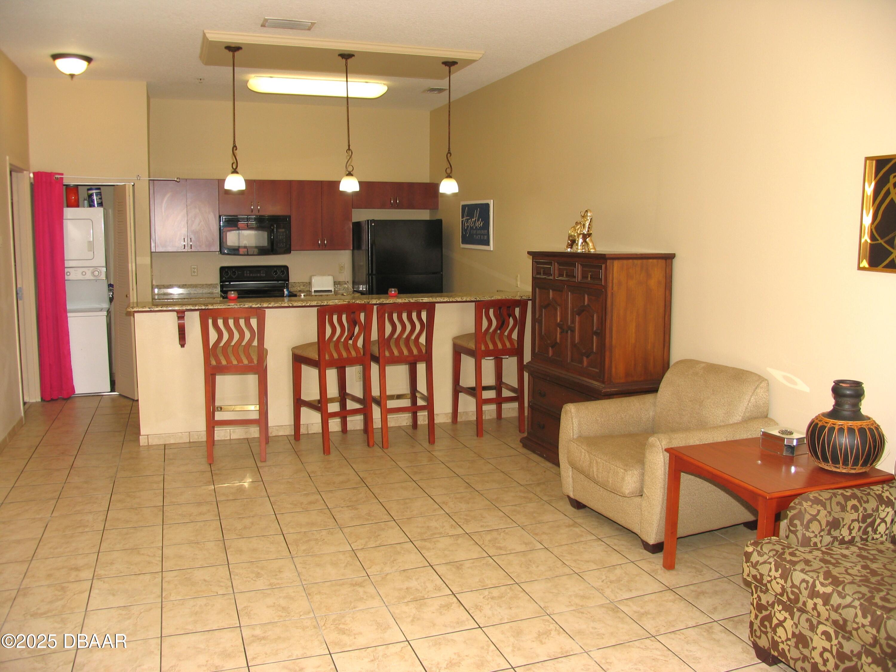 1653 N US Highway 1 1328