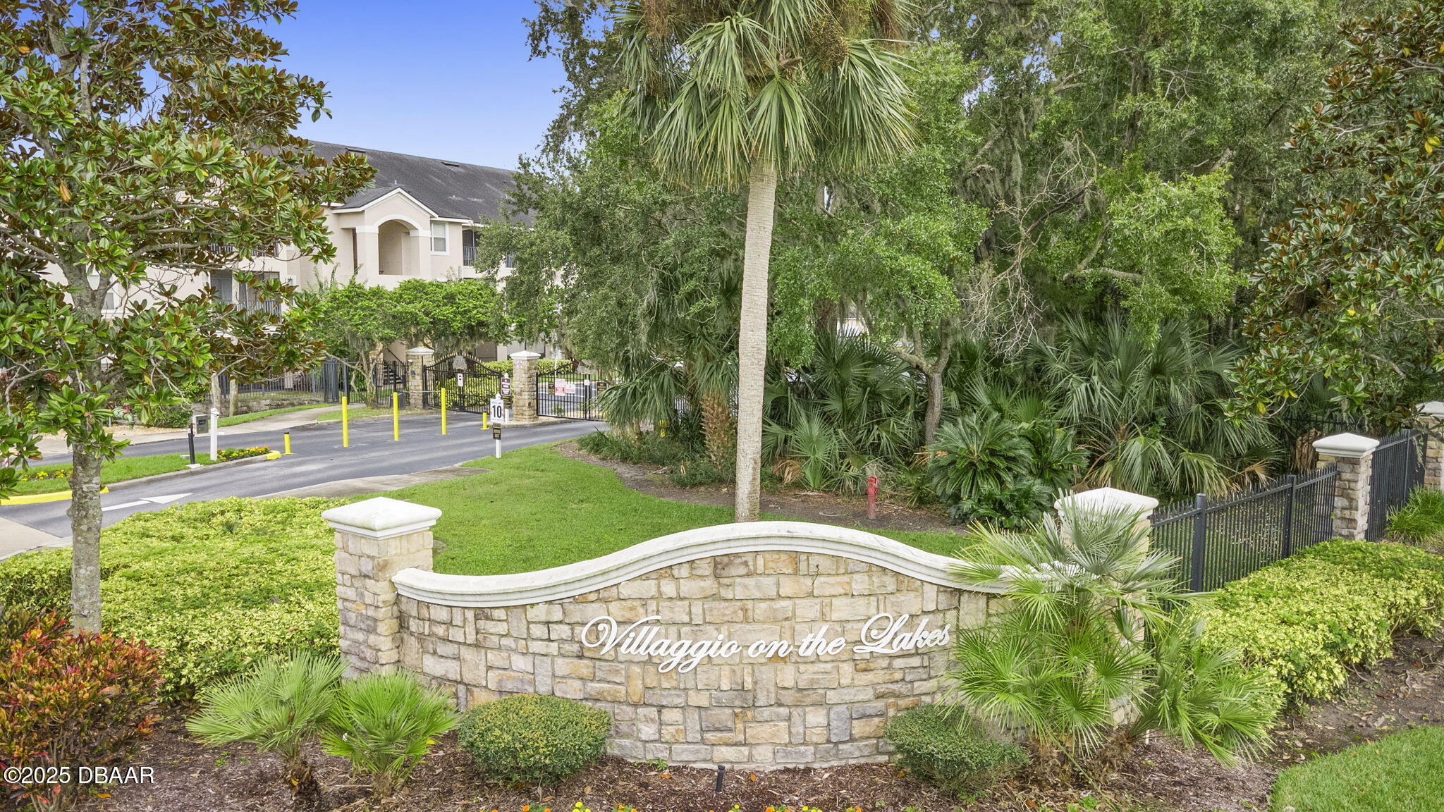 940 Village Trail