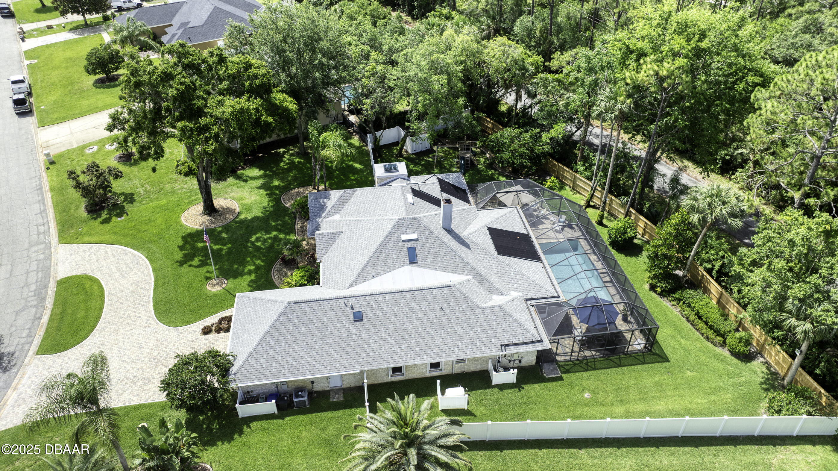 9 Crescent Lake Way
