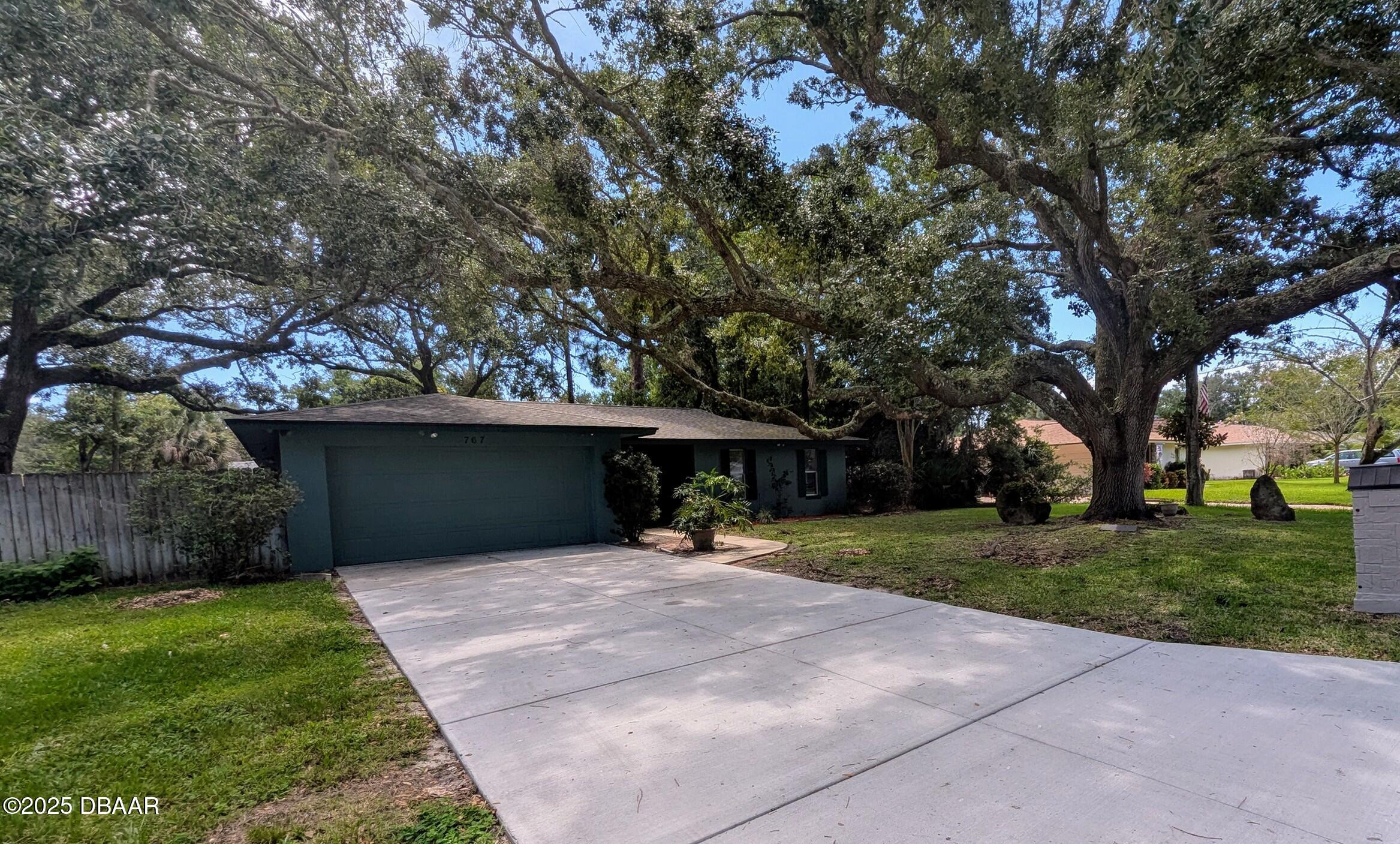 767 Lindenwood Circle W
