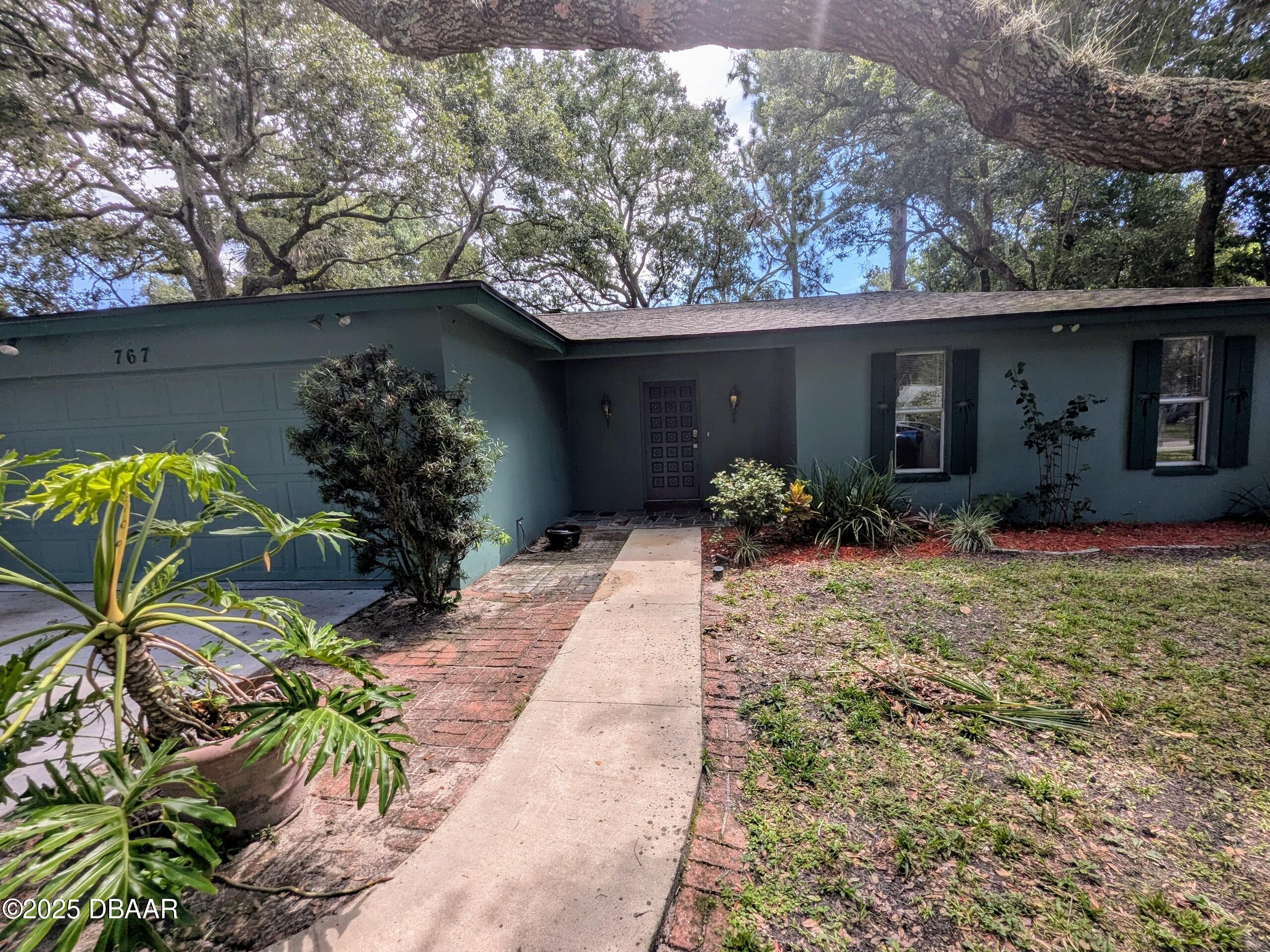 767 Lindenwood Circle W
