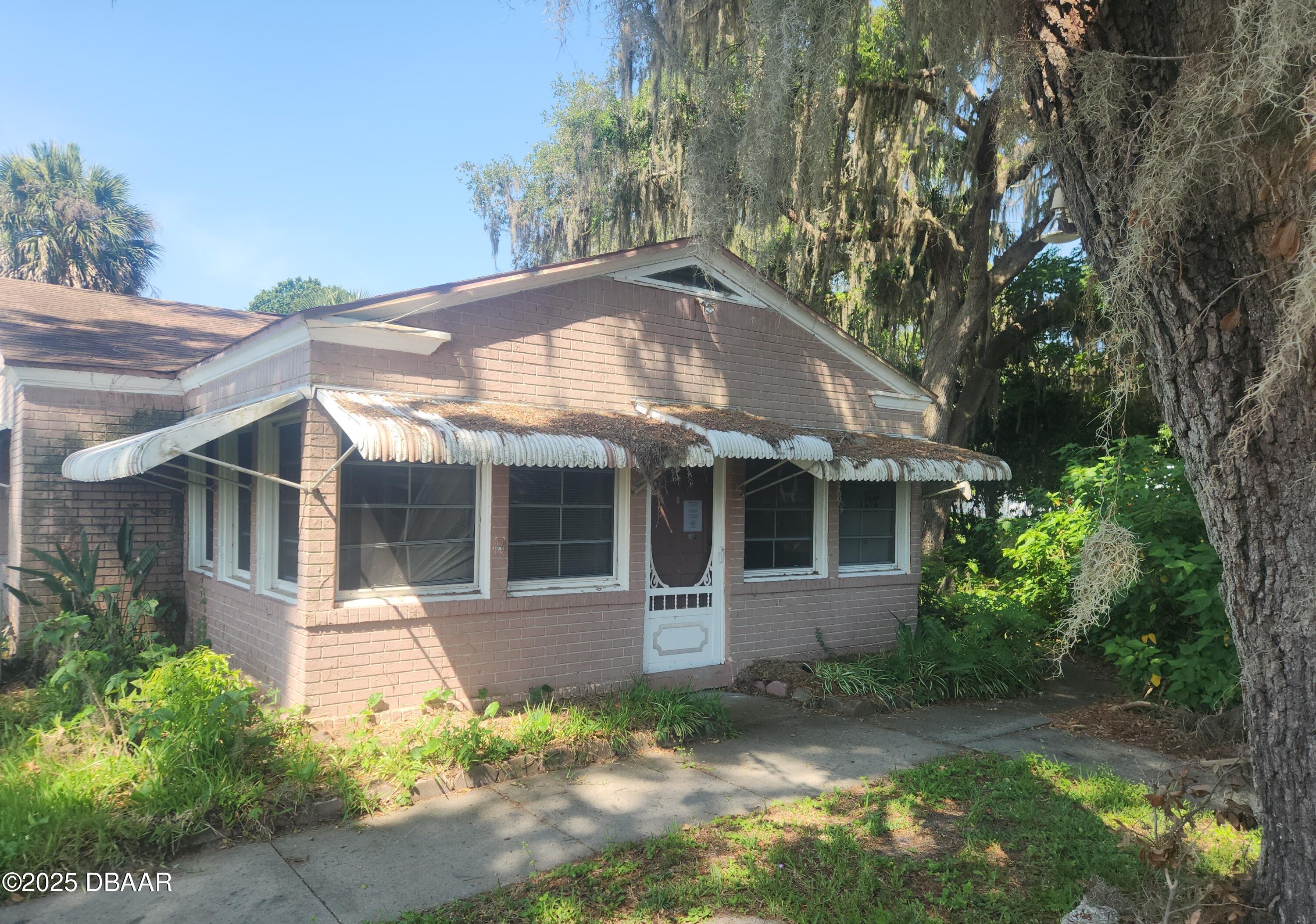 105 Palm Lane
