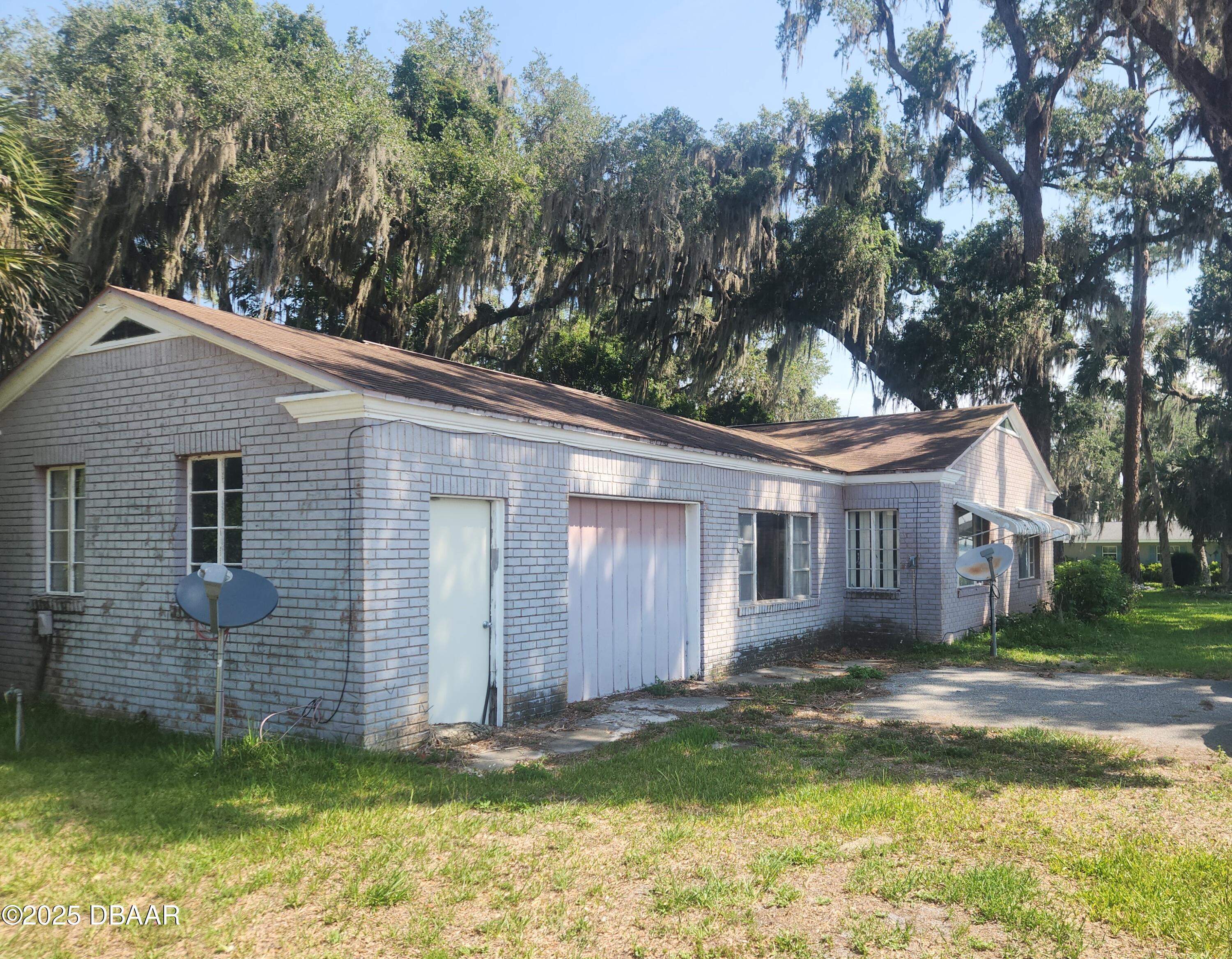 105 Palm Lane