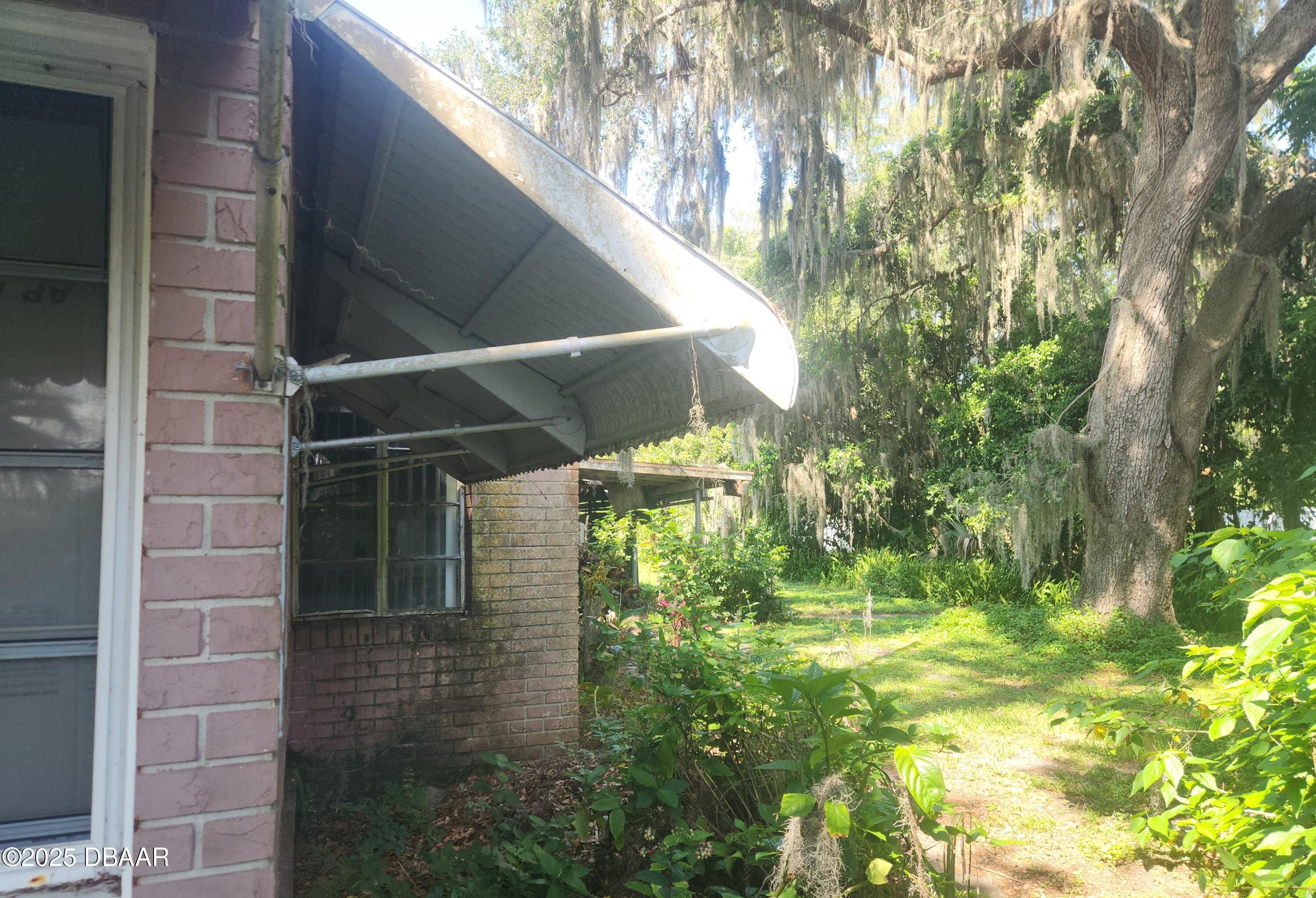 105 Palm Lane