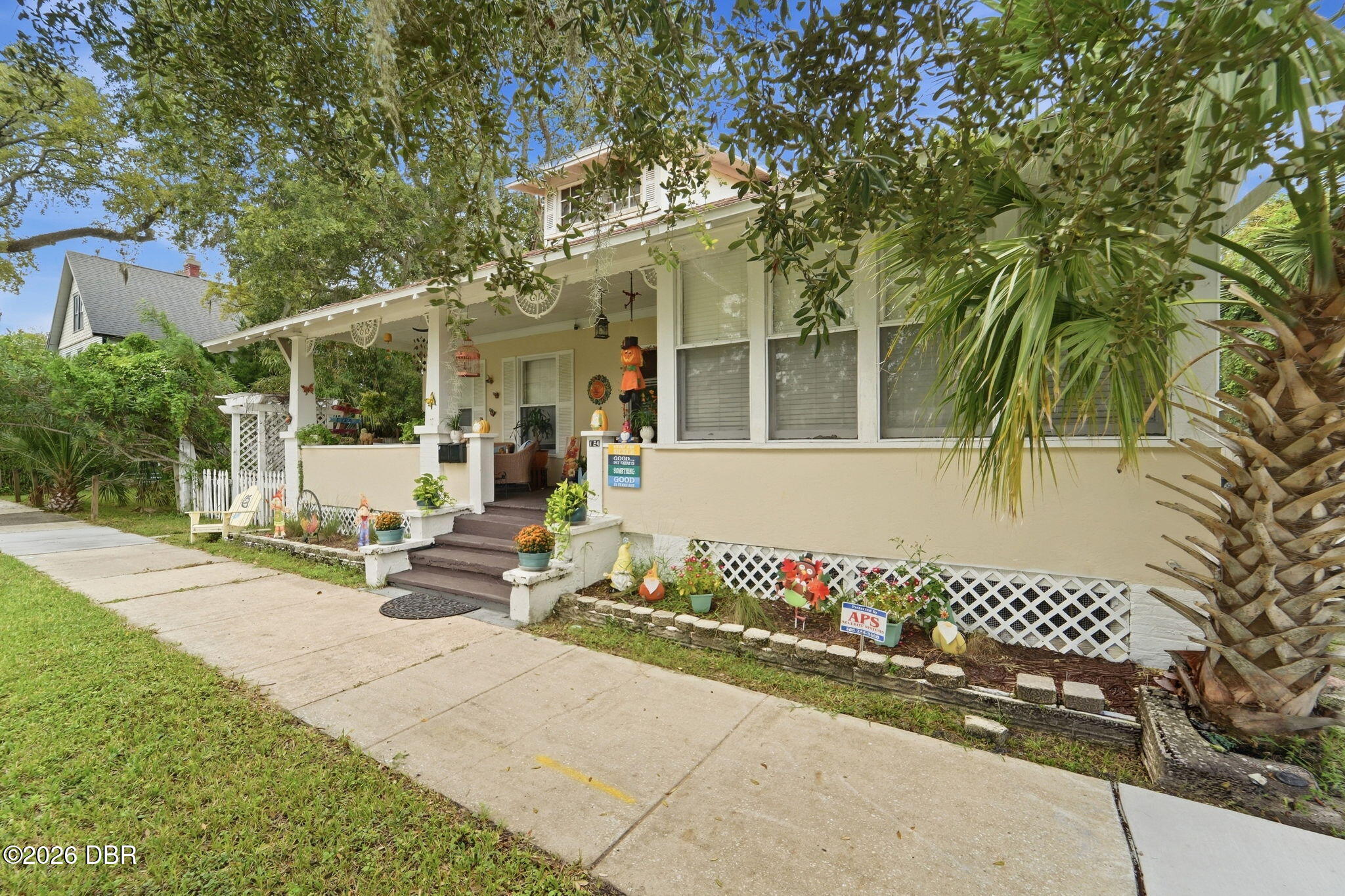 124 Loomis Avenue