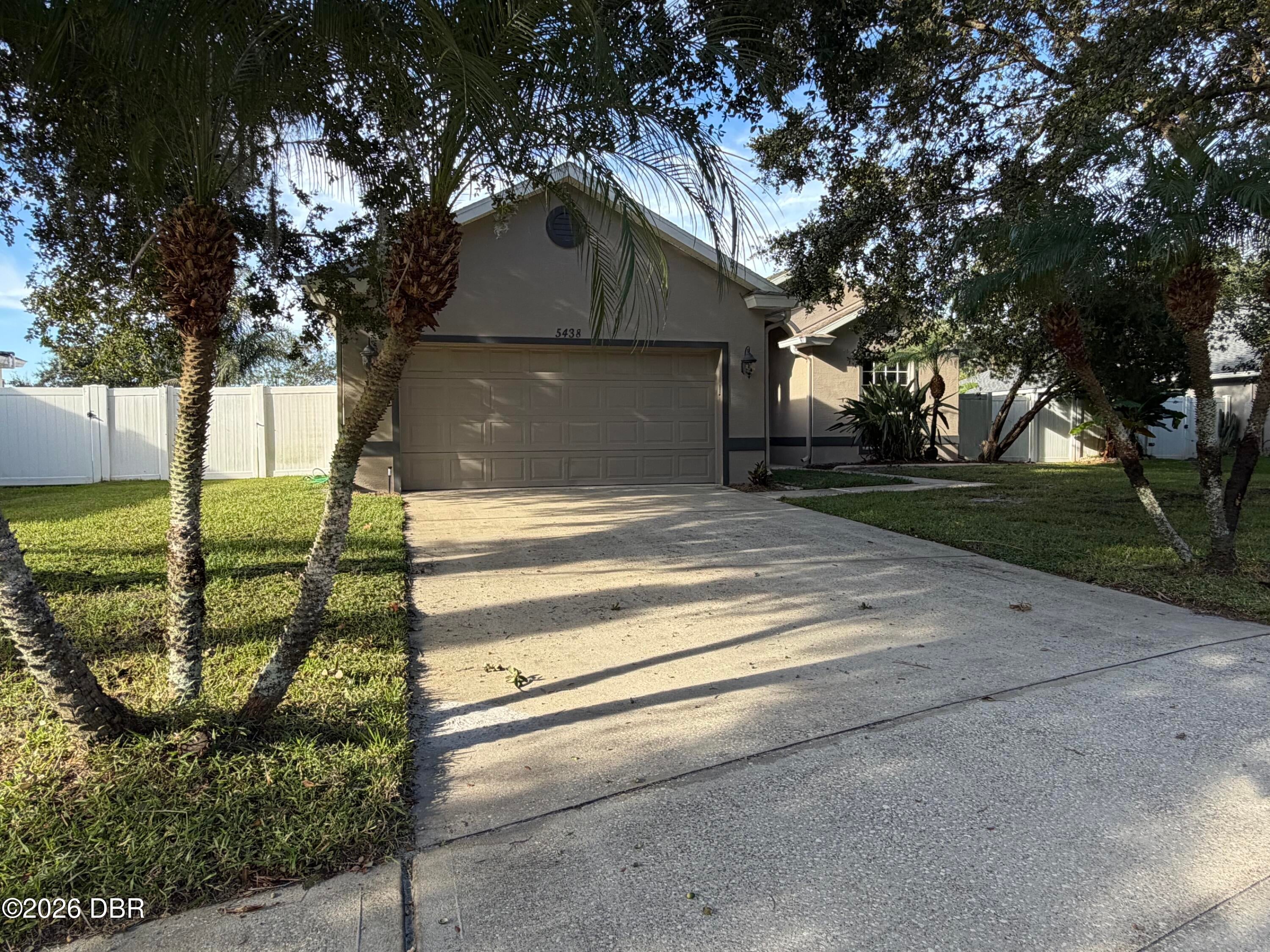 5438 Frederick Lake Drive