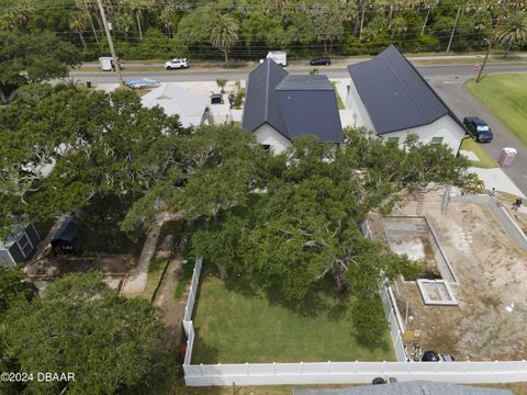 A home in New Smyrna Beach