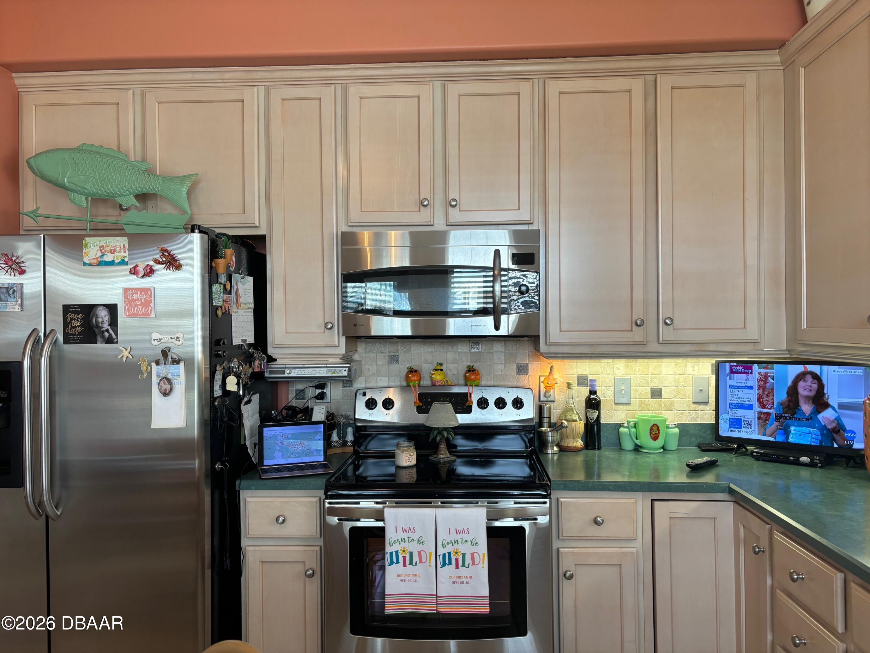 121 Florida Shores Boulevard