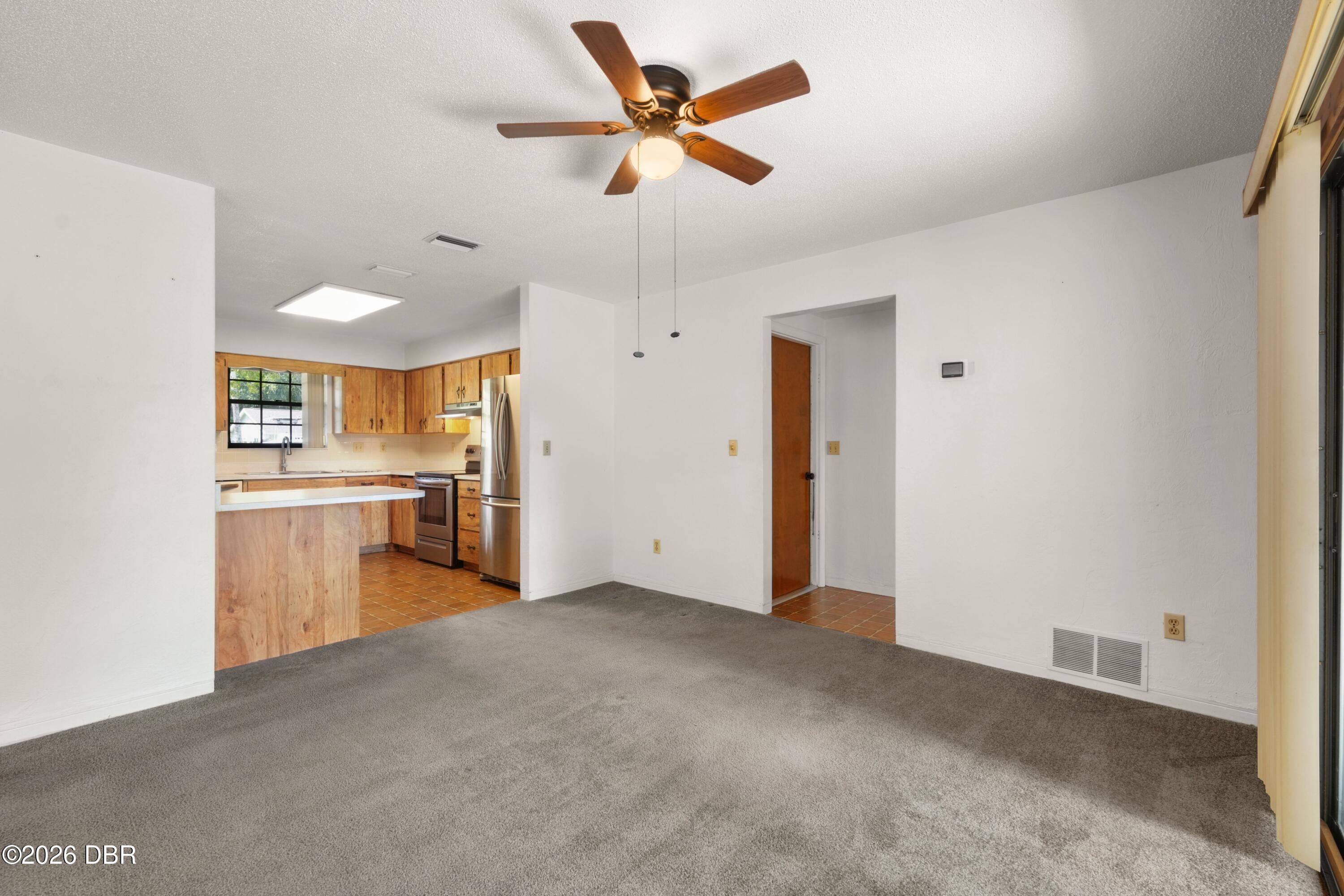 1009 Indian Oaks W