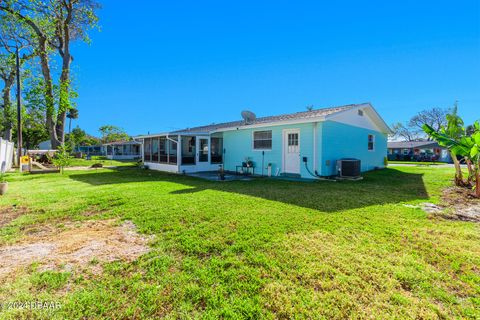 A home in South Daytona