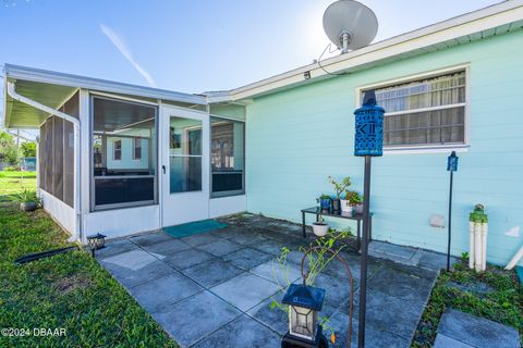 A home in South Daytona