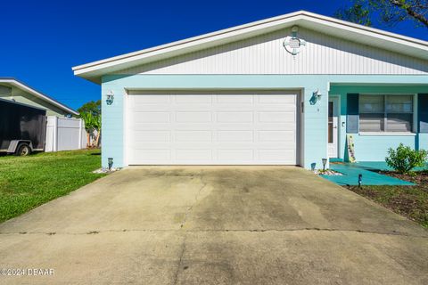 A home in South Daytona