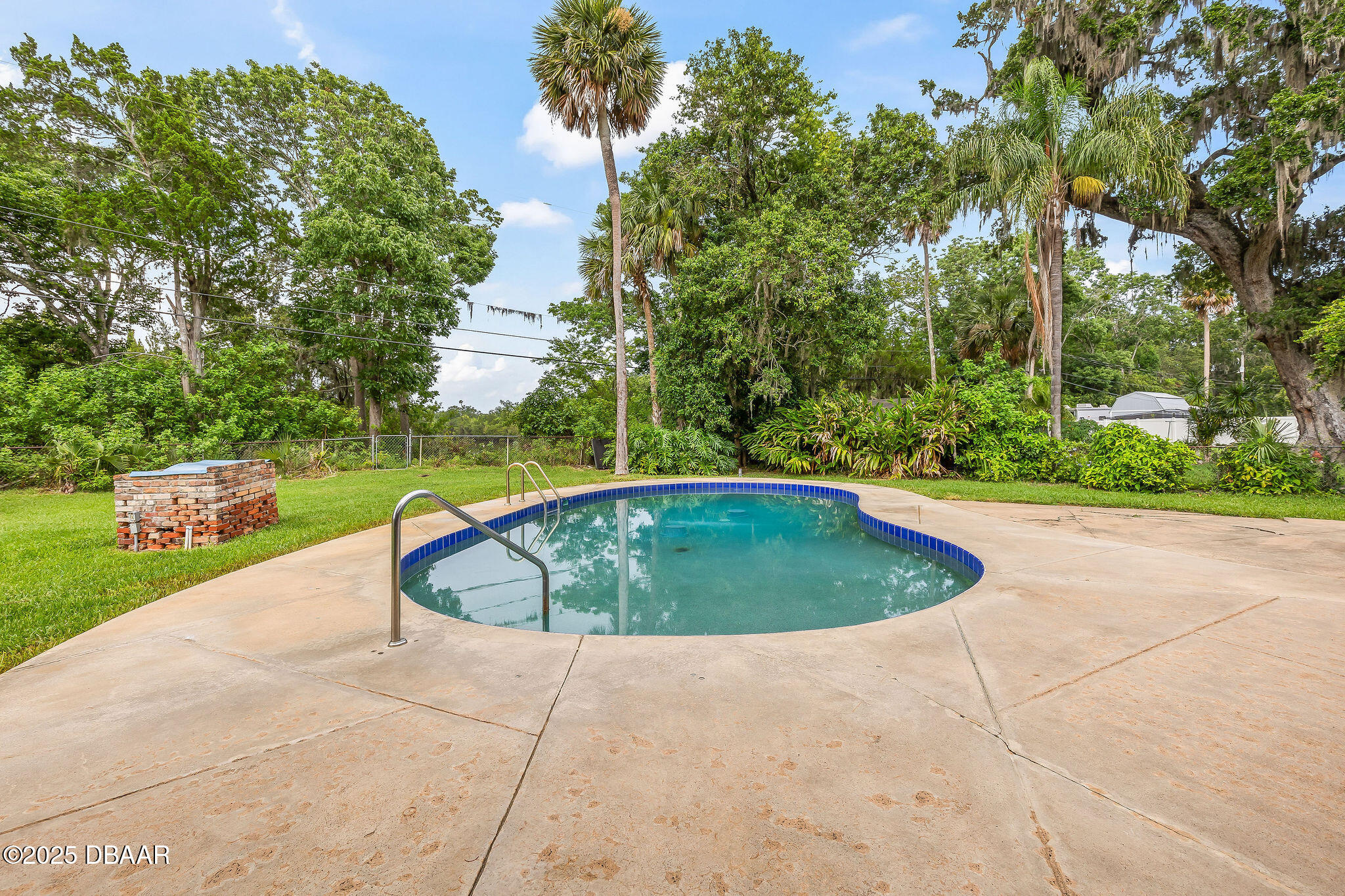 950 Pineapple Road
