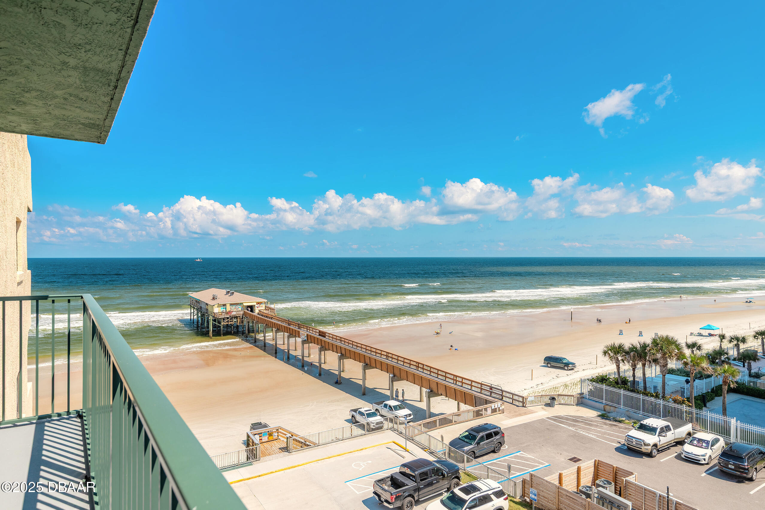 3647 S ATLANTIC Avenue 6D
