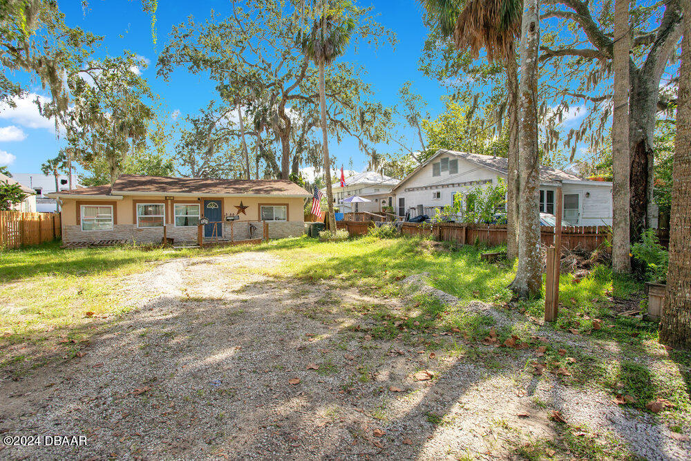 111 Palm Place