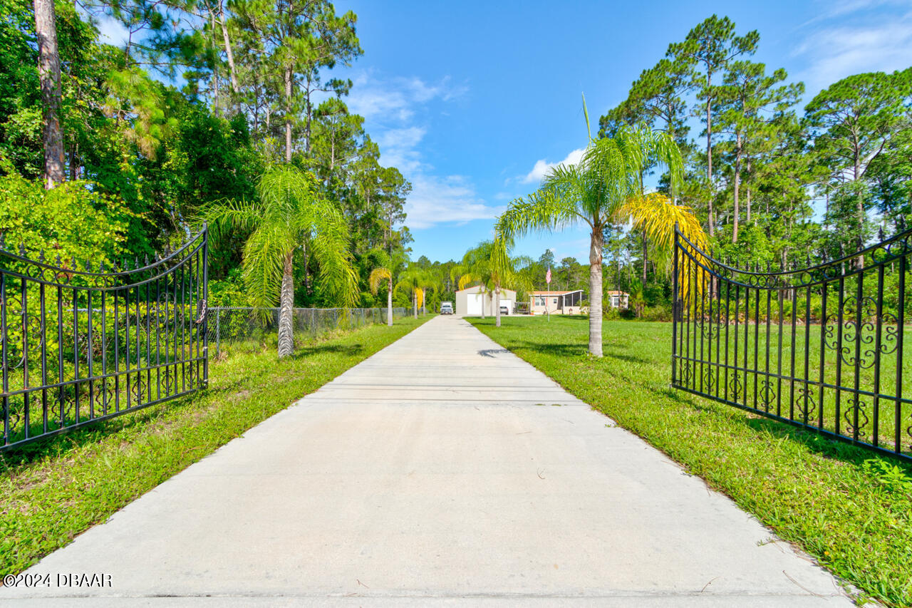 1580 Roosevelt Boulevard