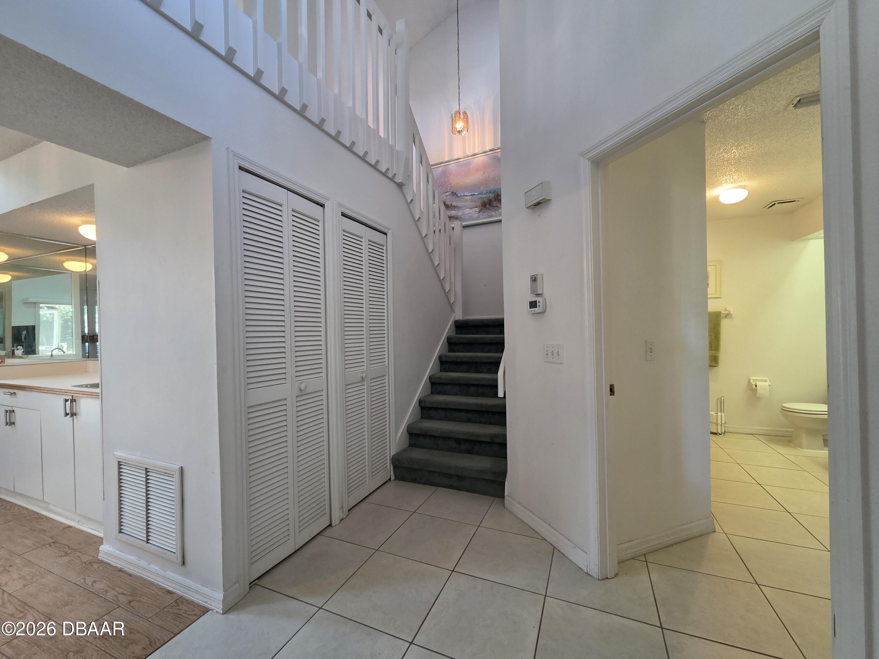 961 S Lakewood Terrace