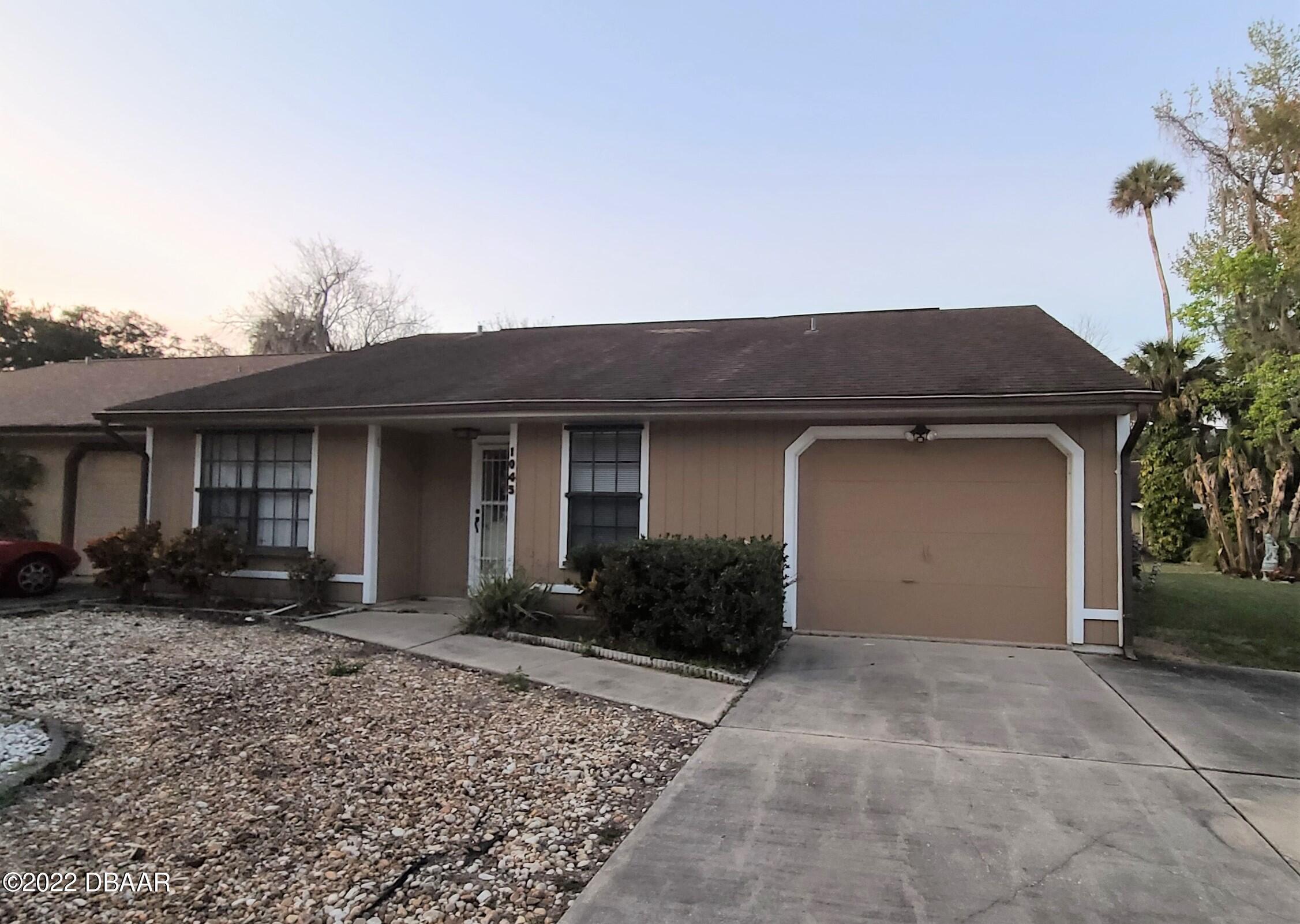 1045 Oak Forest Circle