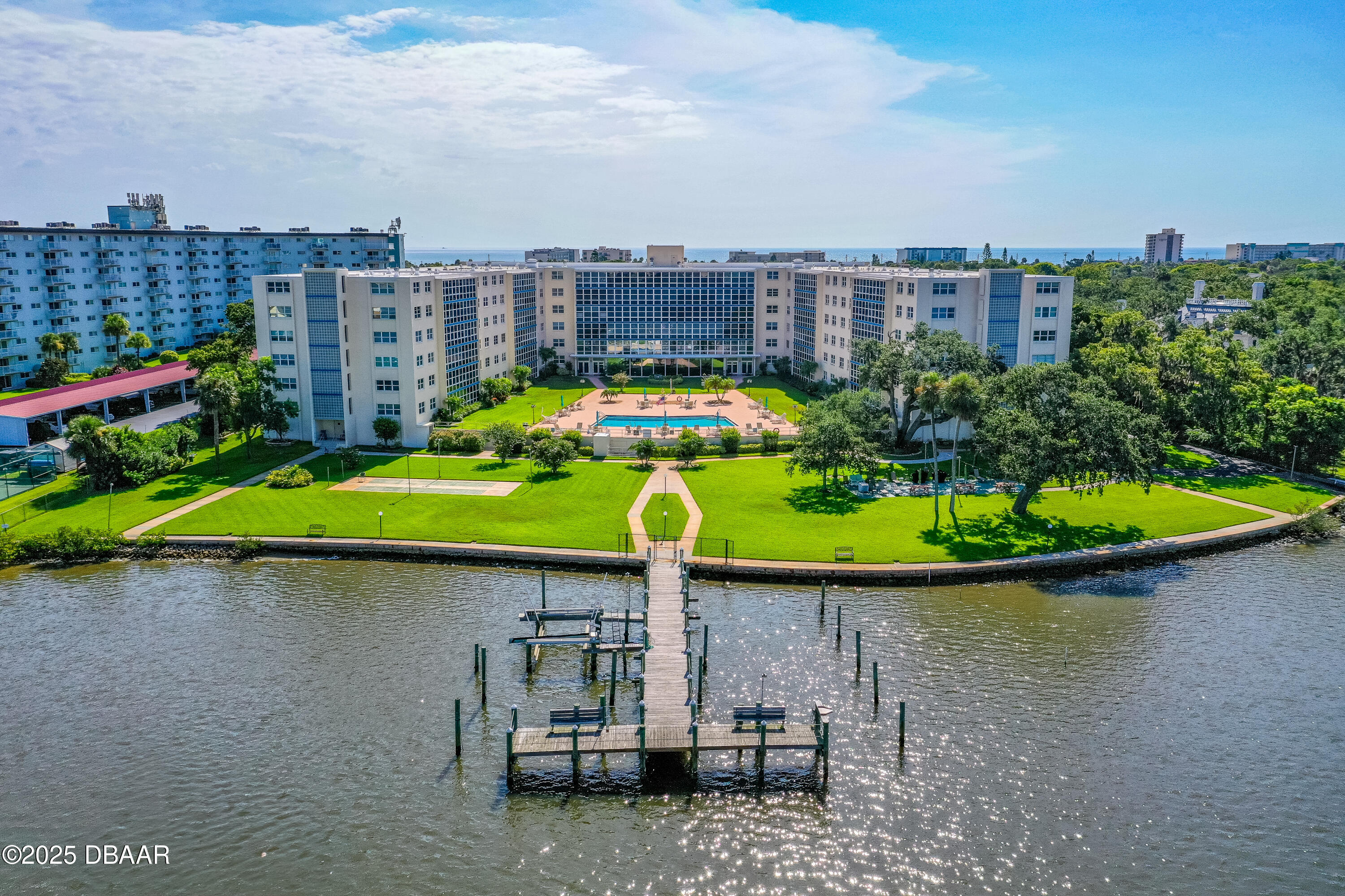 1224 S Peninsula Drive 321