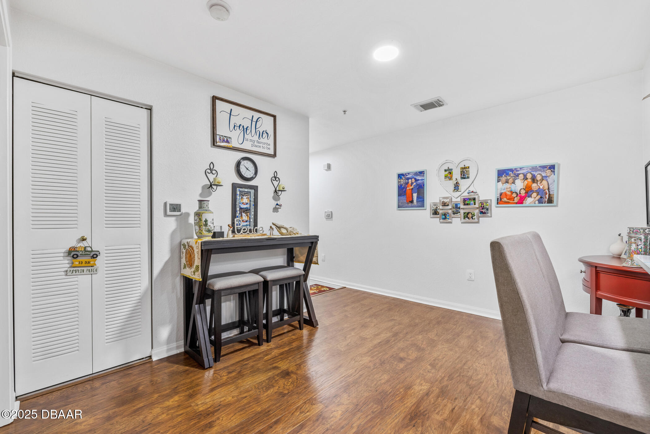 940 Village Trail 8-206