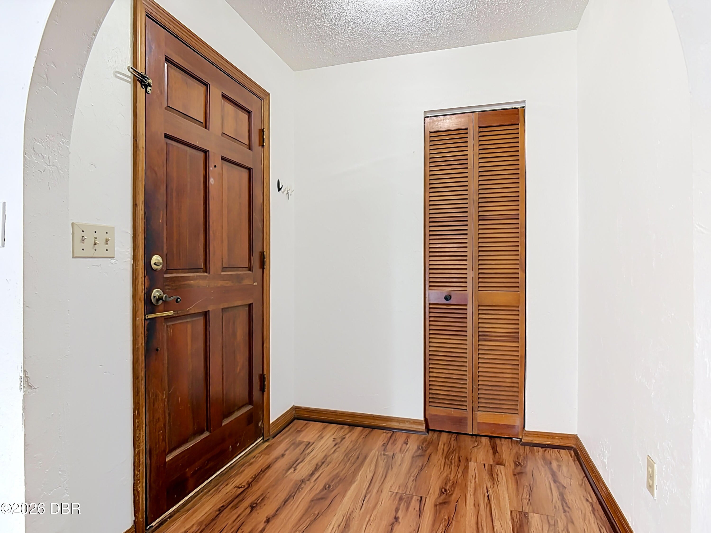 2066 Oak Meadow Circle
