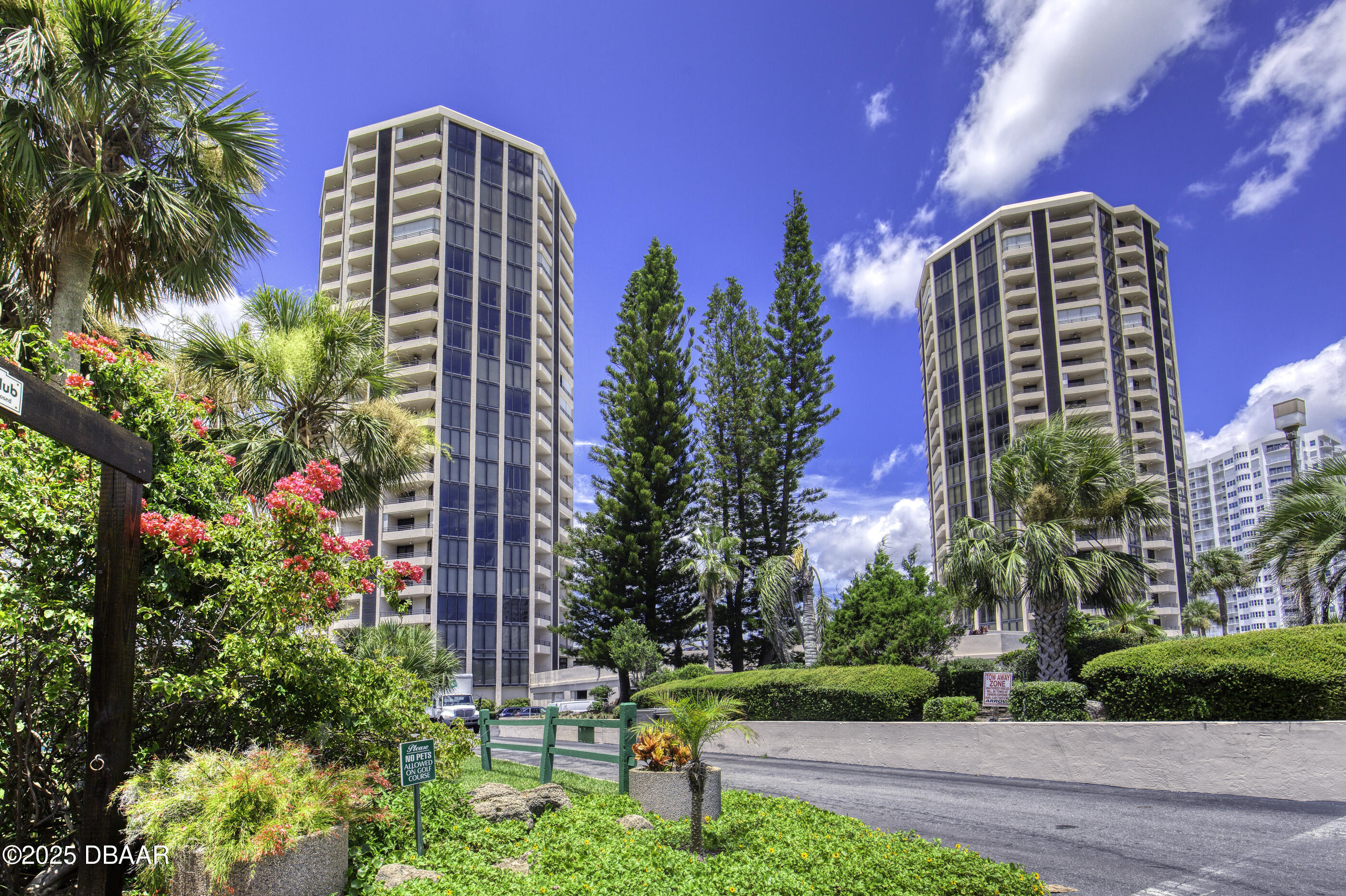 1 Oceans West Boulevard