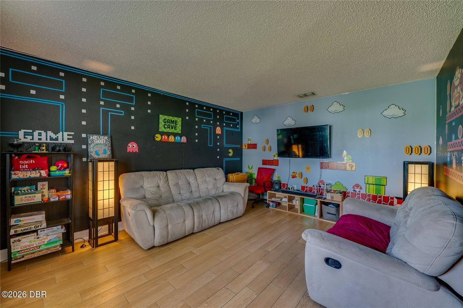 11 Zircon Court