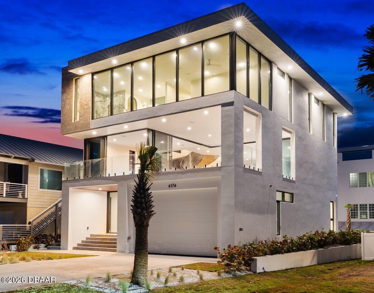 6176 S Atlantic Avenue