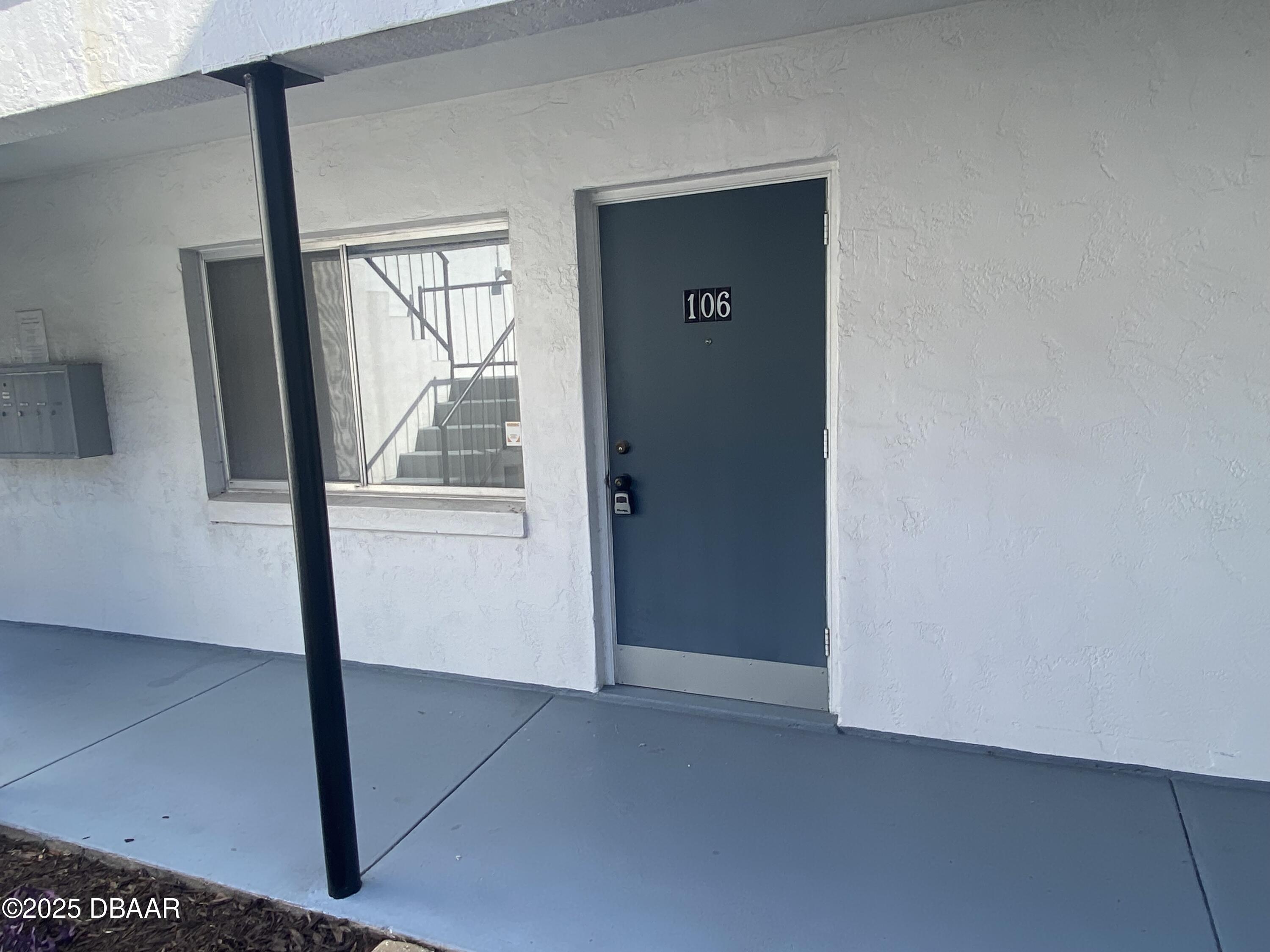 303 Ridge Boulevard 1060