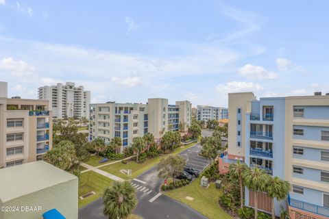 A home in New Smyrna Beach