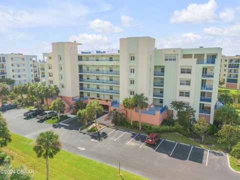 A home in New Smyrna Beach