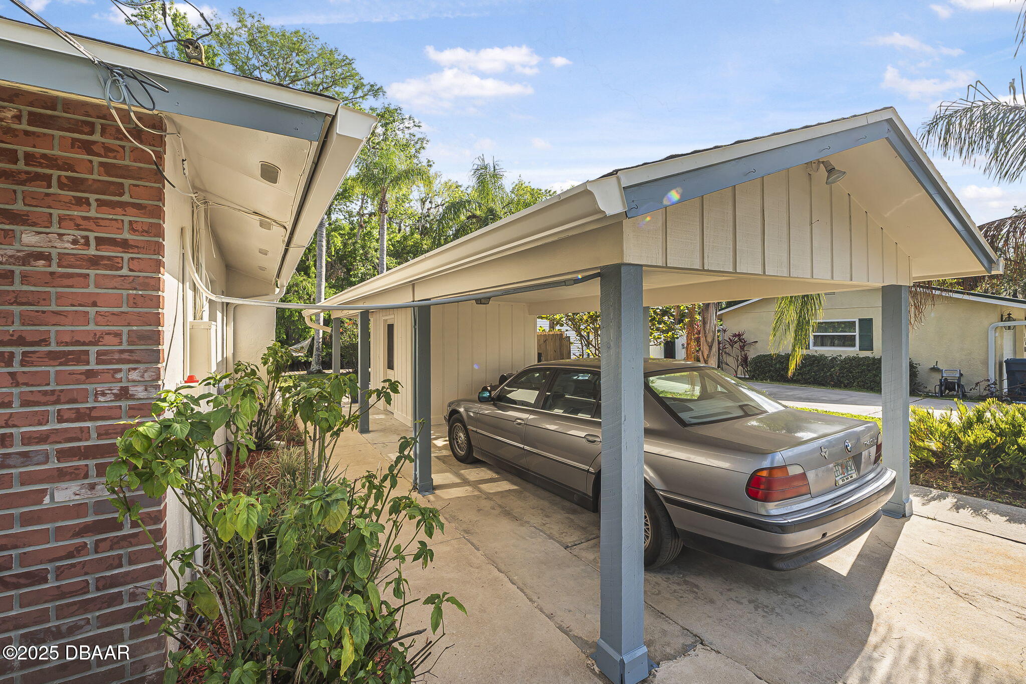 1877 Riveredge Drive