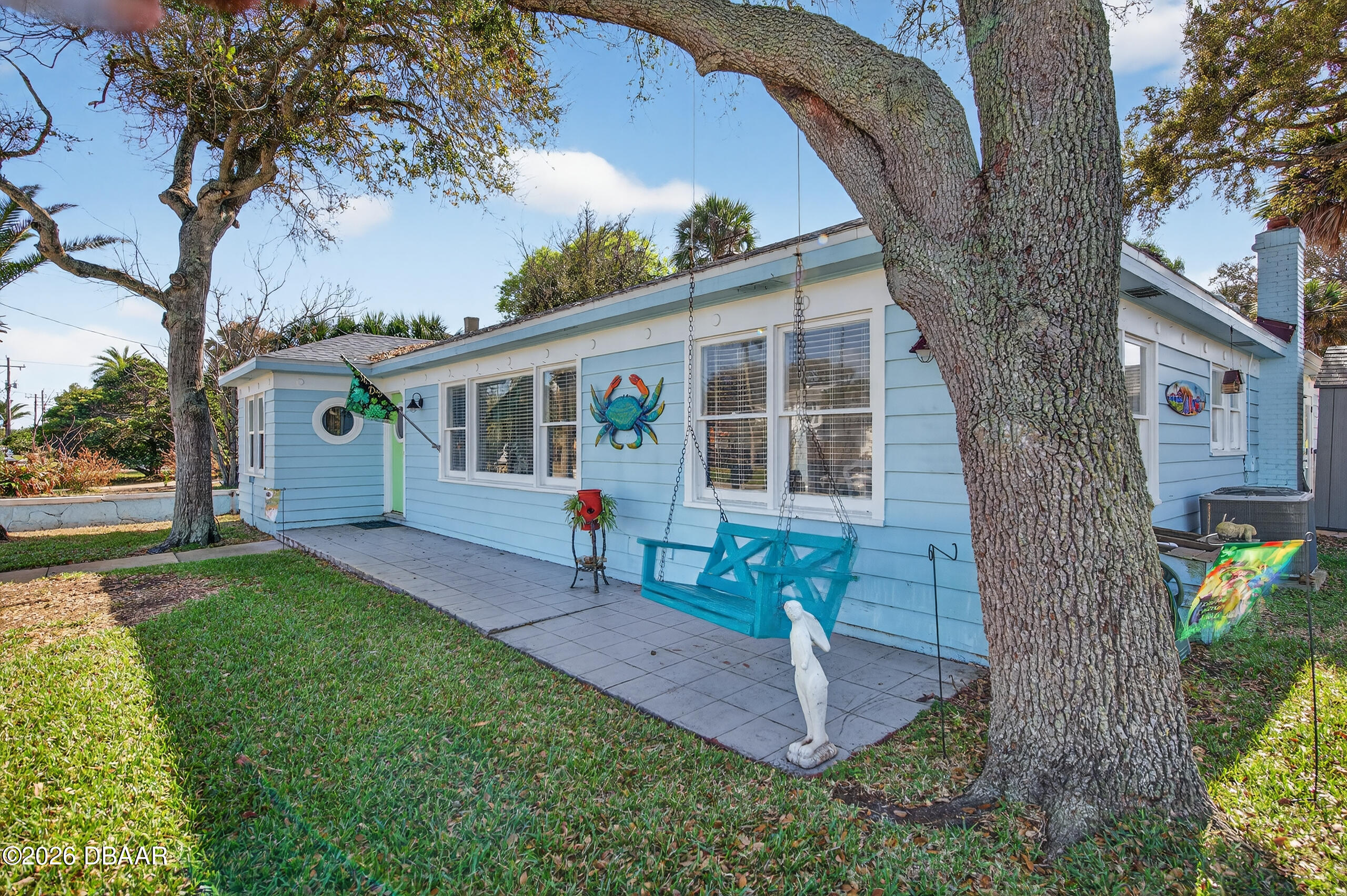 731 N Oleander Avenue