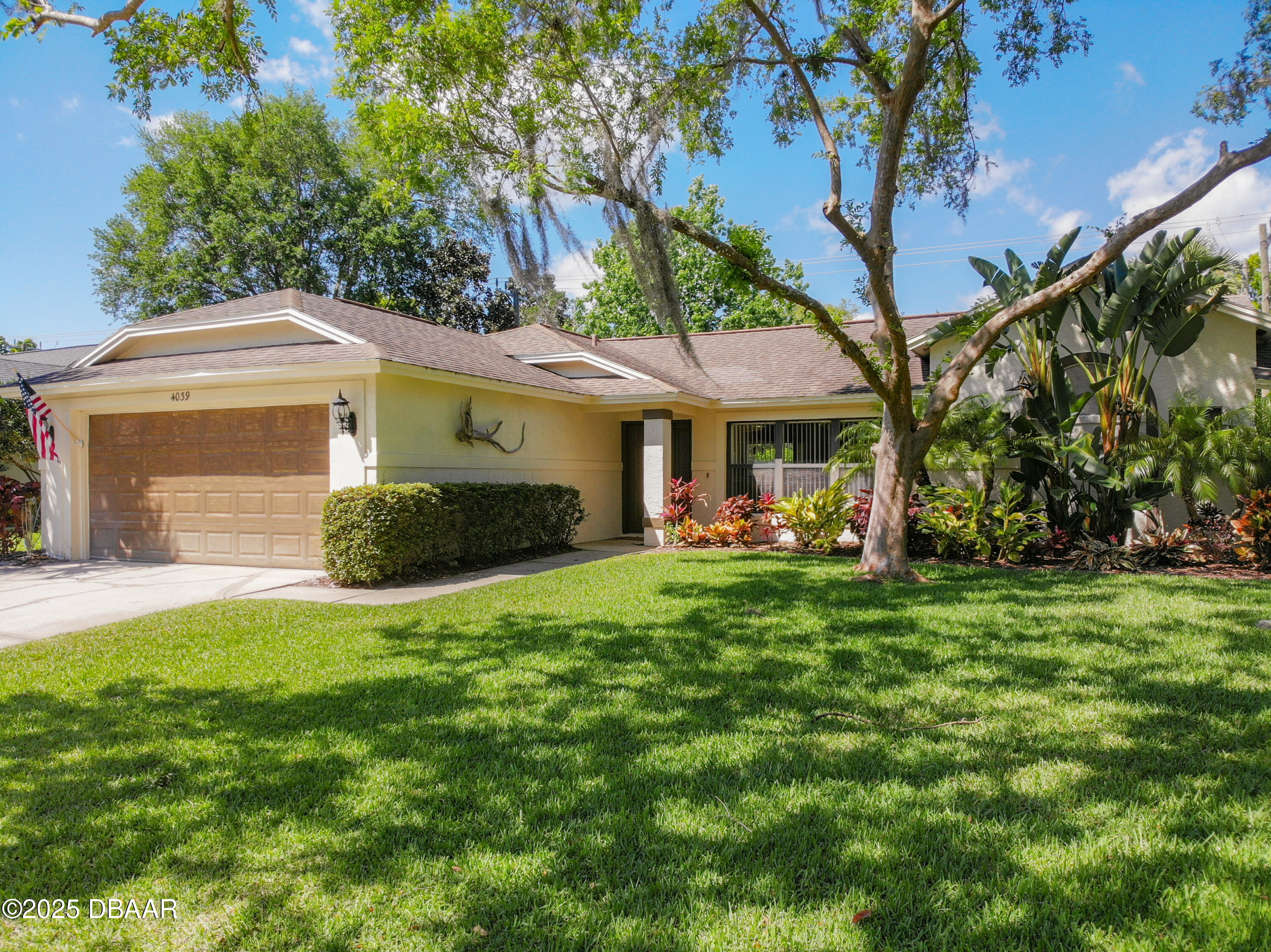 4039 N Waterbridge Circle