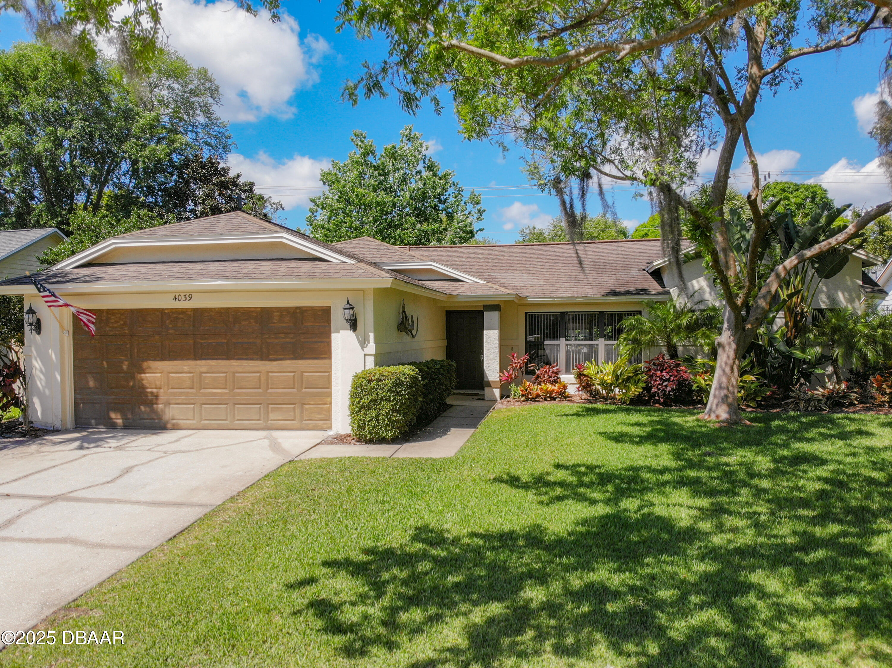 4039 N Waterbridge Circle