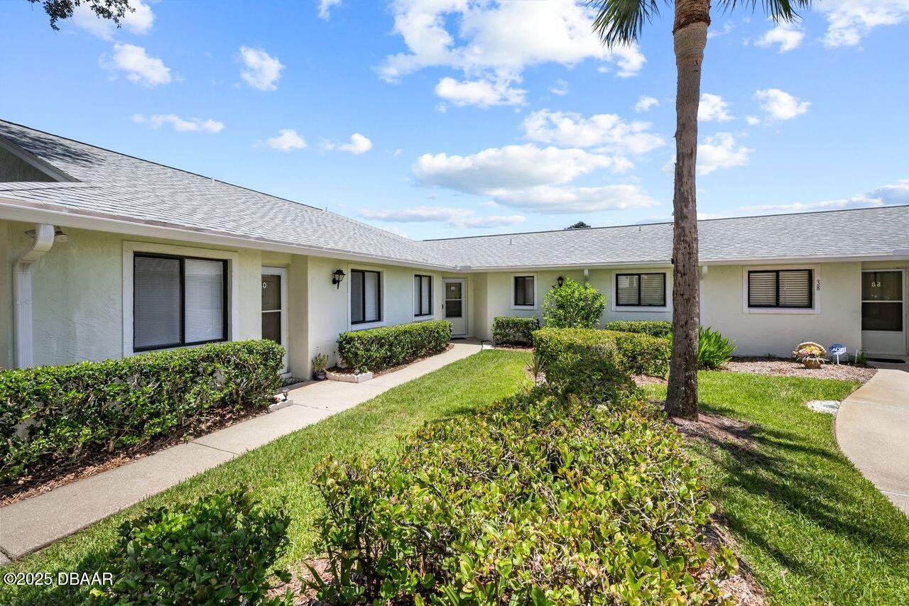 39 Lake Forest Place
